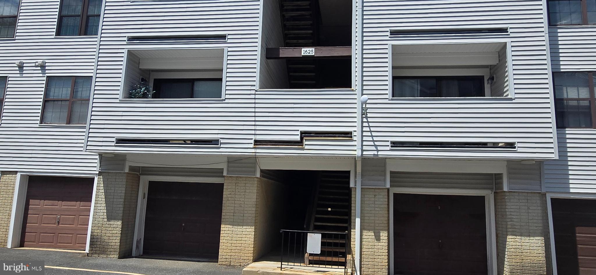 SILVER SPRING - Residential Lease