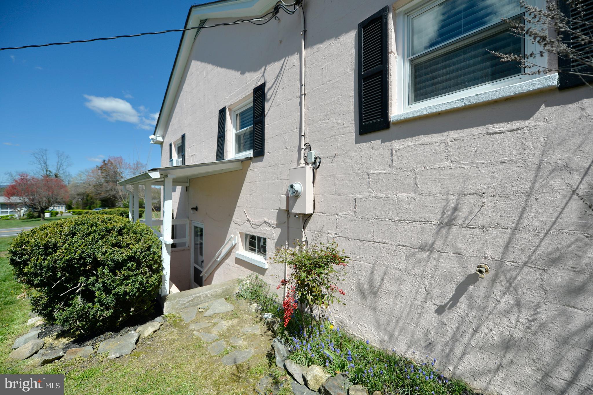 ST LOUIS - Residential Lease