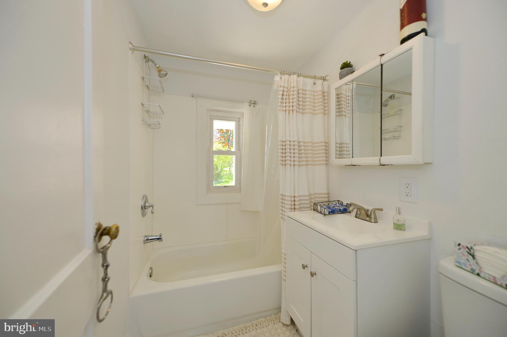 ST LOUIS - Residential Lease