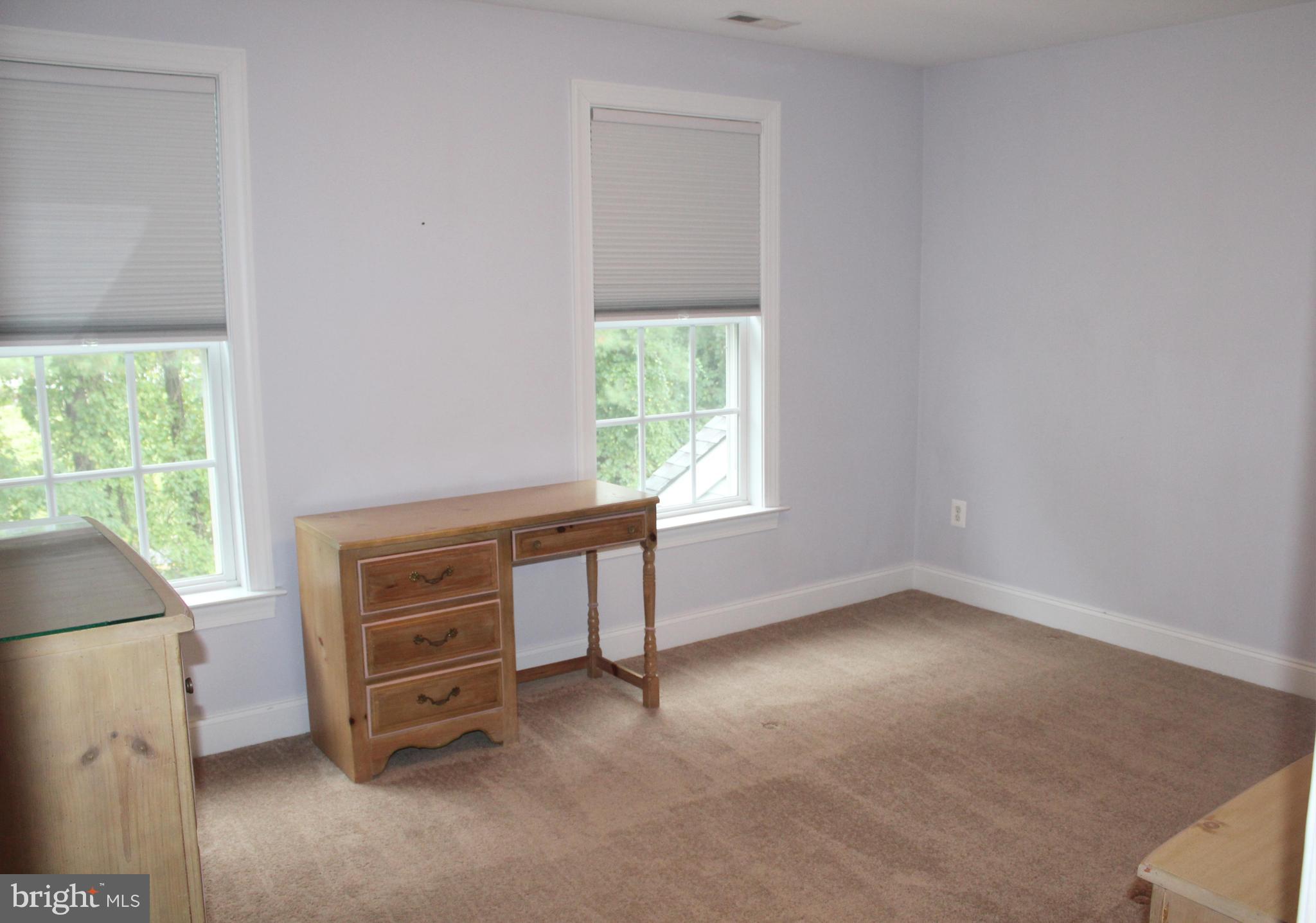 HAMPSTEAD - Residential