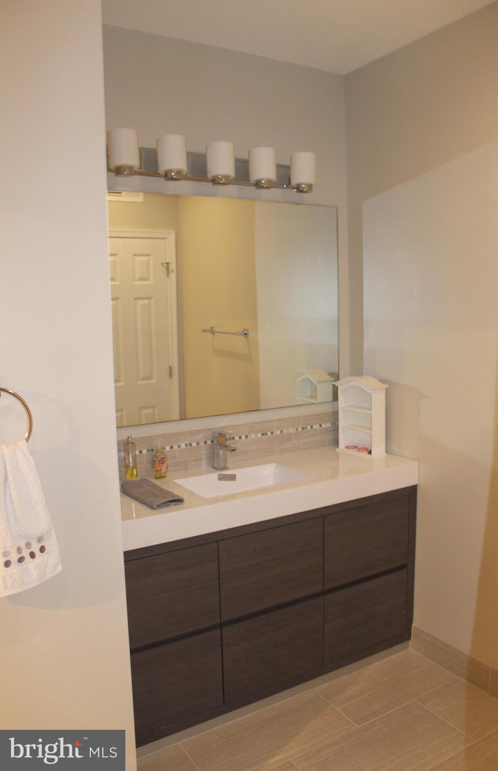 HAMPSTEAD - Residential