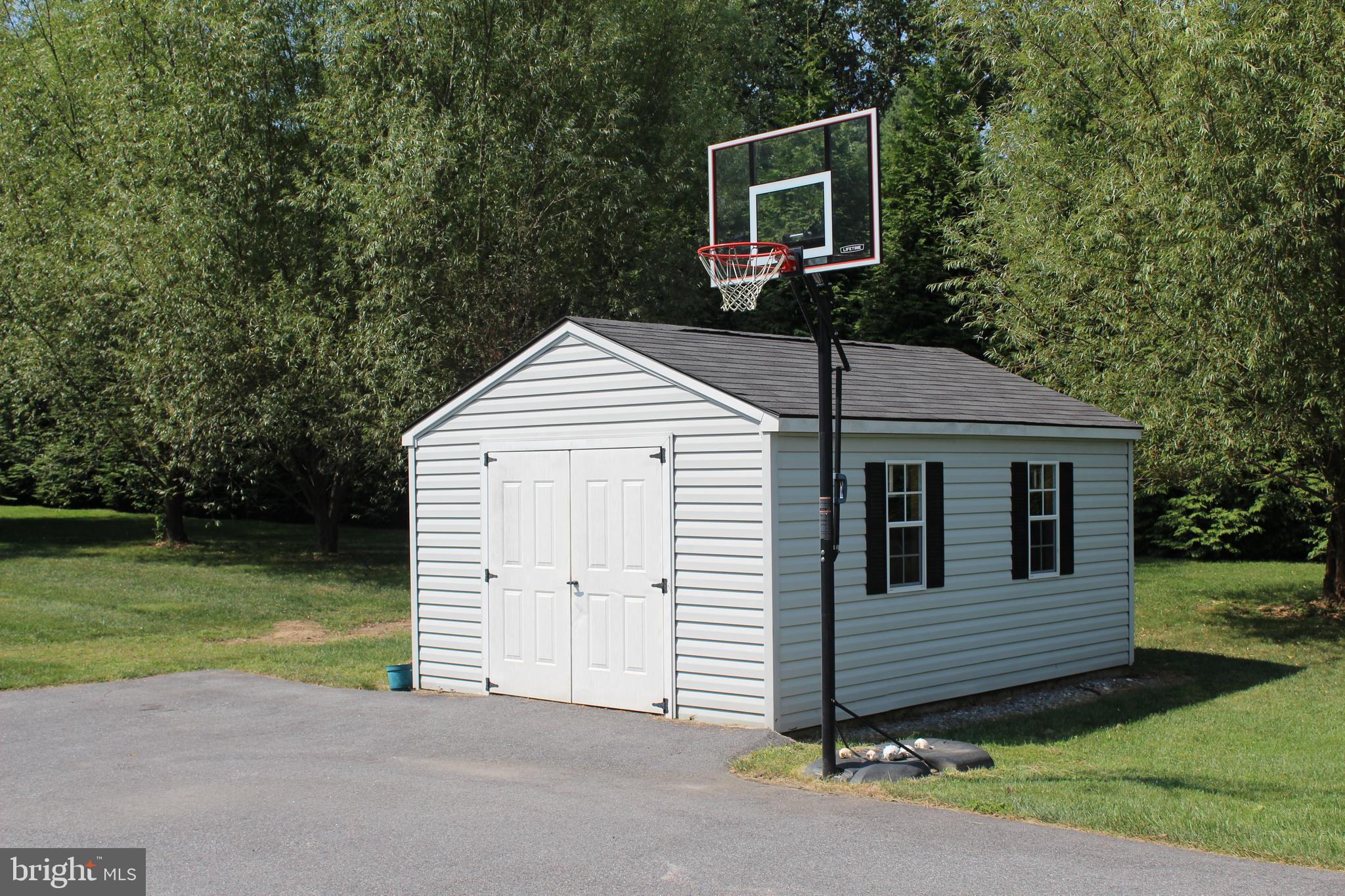 HAMPSTEAD - Residential