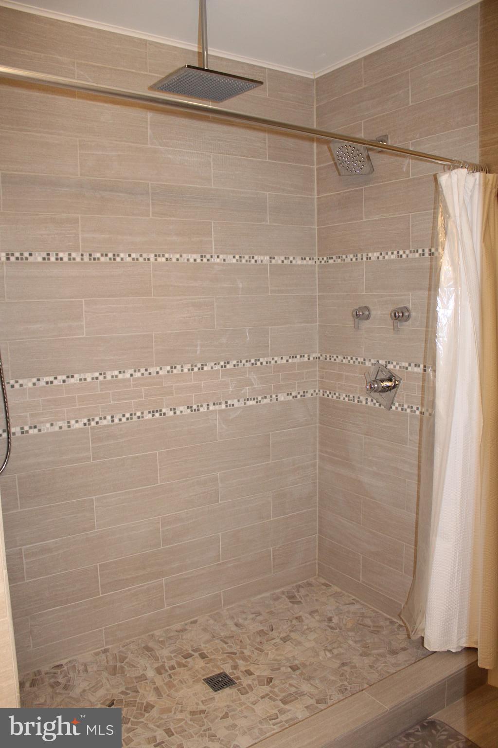 HAMPSTEAD - Residential