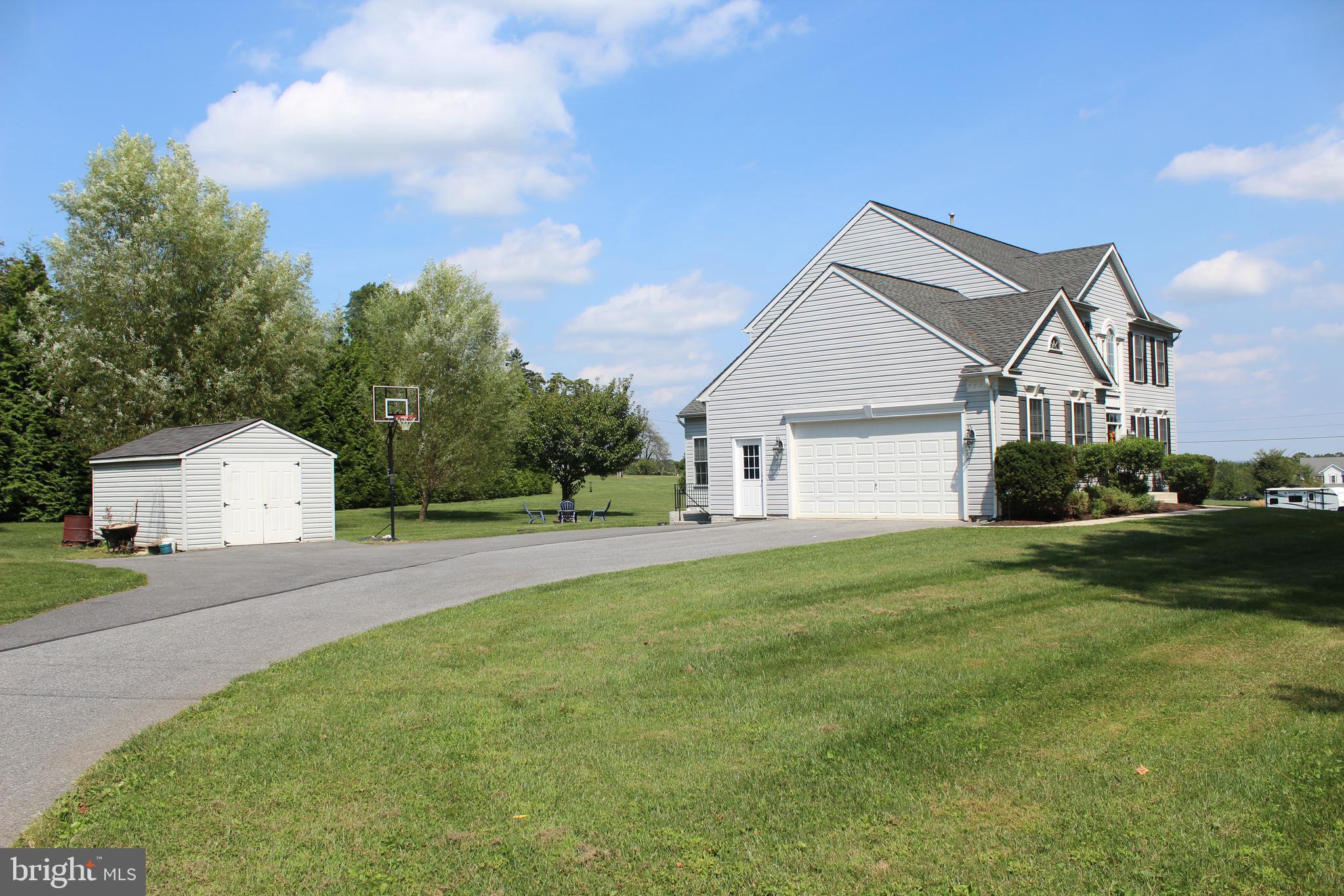 HAMPSTEAD - Residential