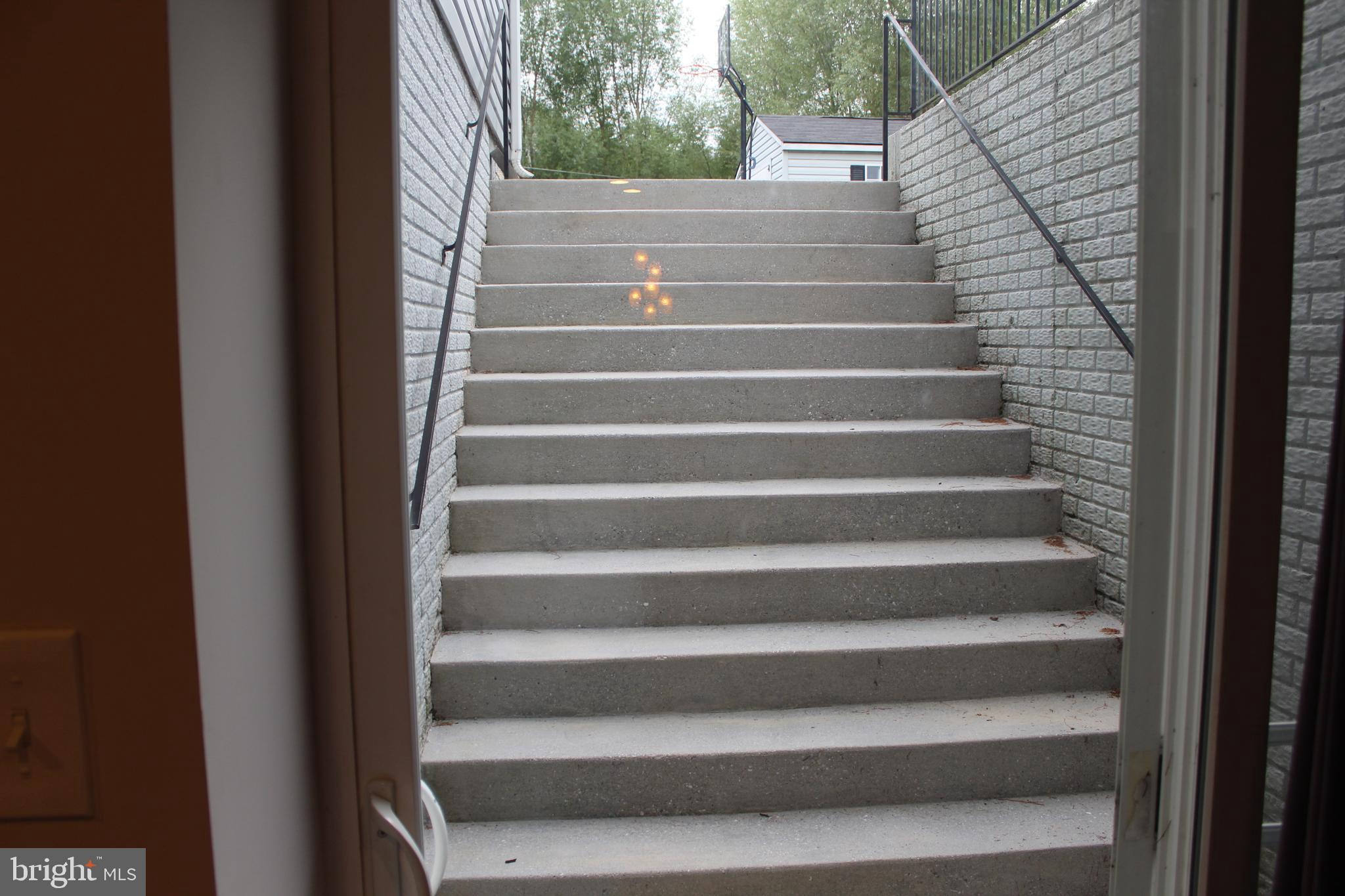 HAMPSTEAD - Residential