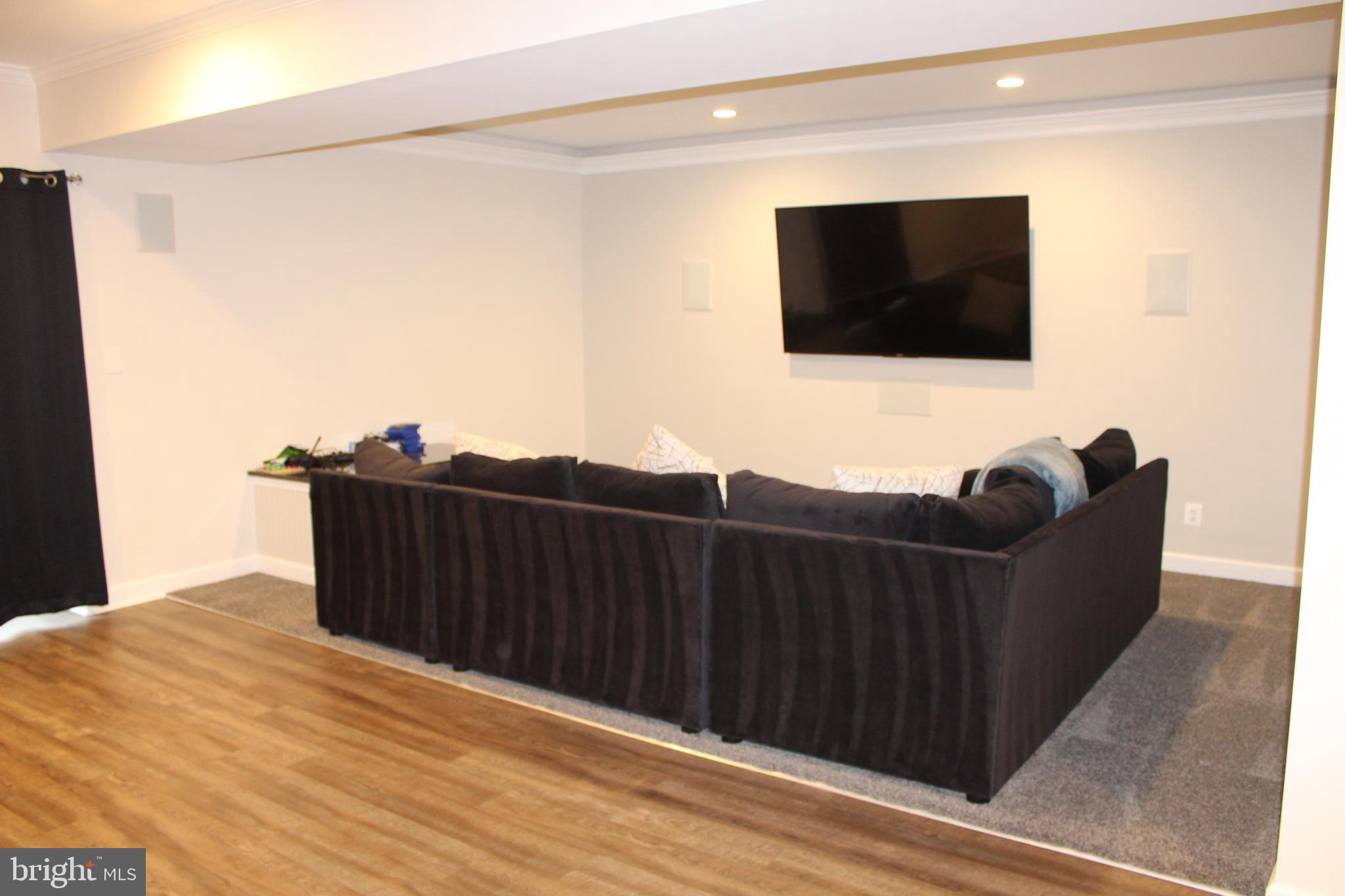 HAMPSTEAD - Residential