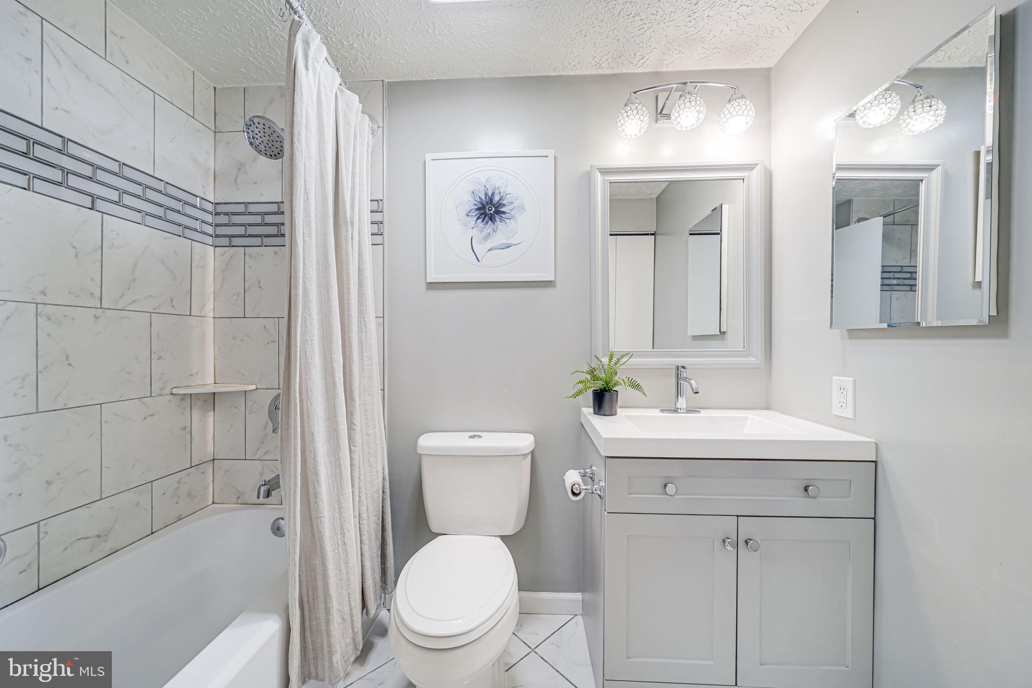 MARLBORO MEADOWS - Residential