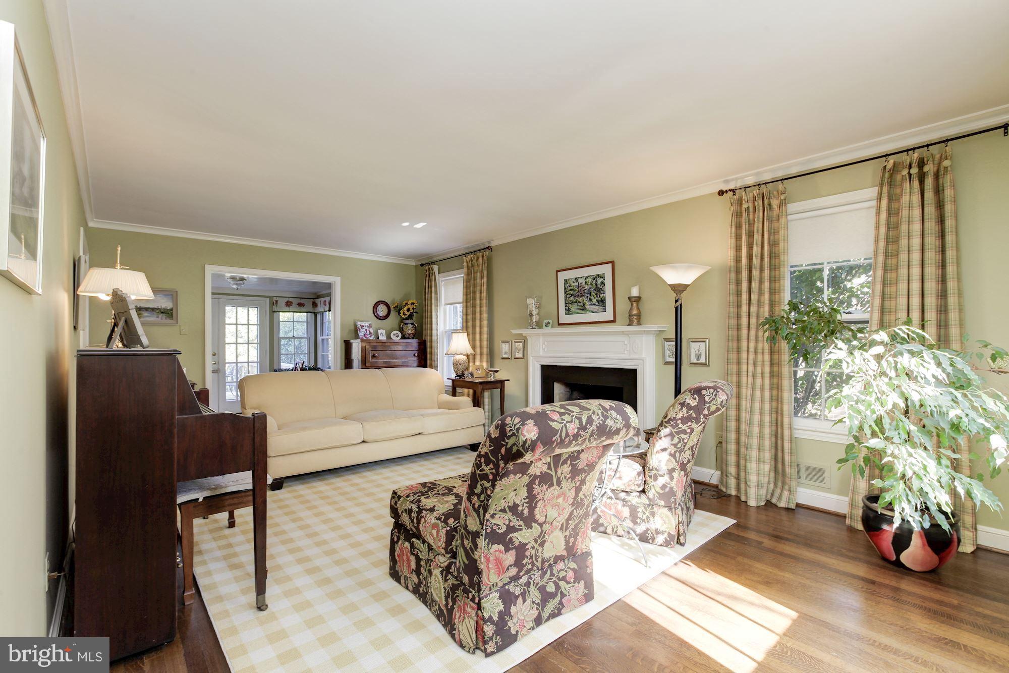 CHEVY CHASE - Residential