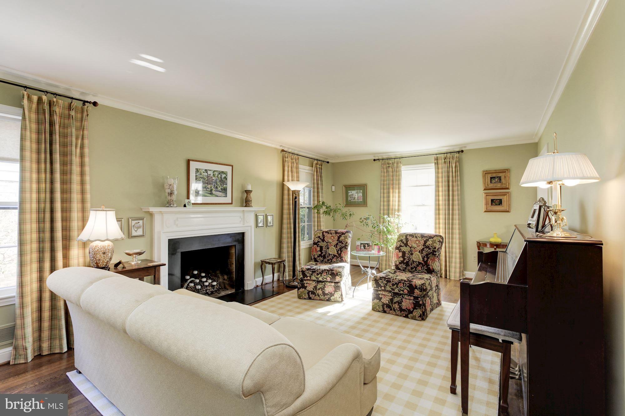 CHEVY CHASE - Residential