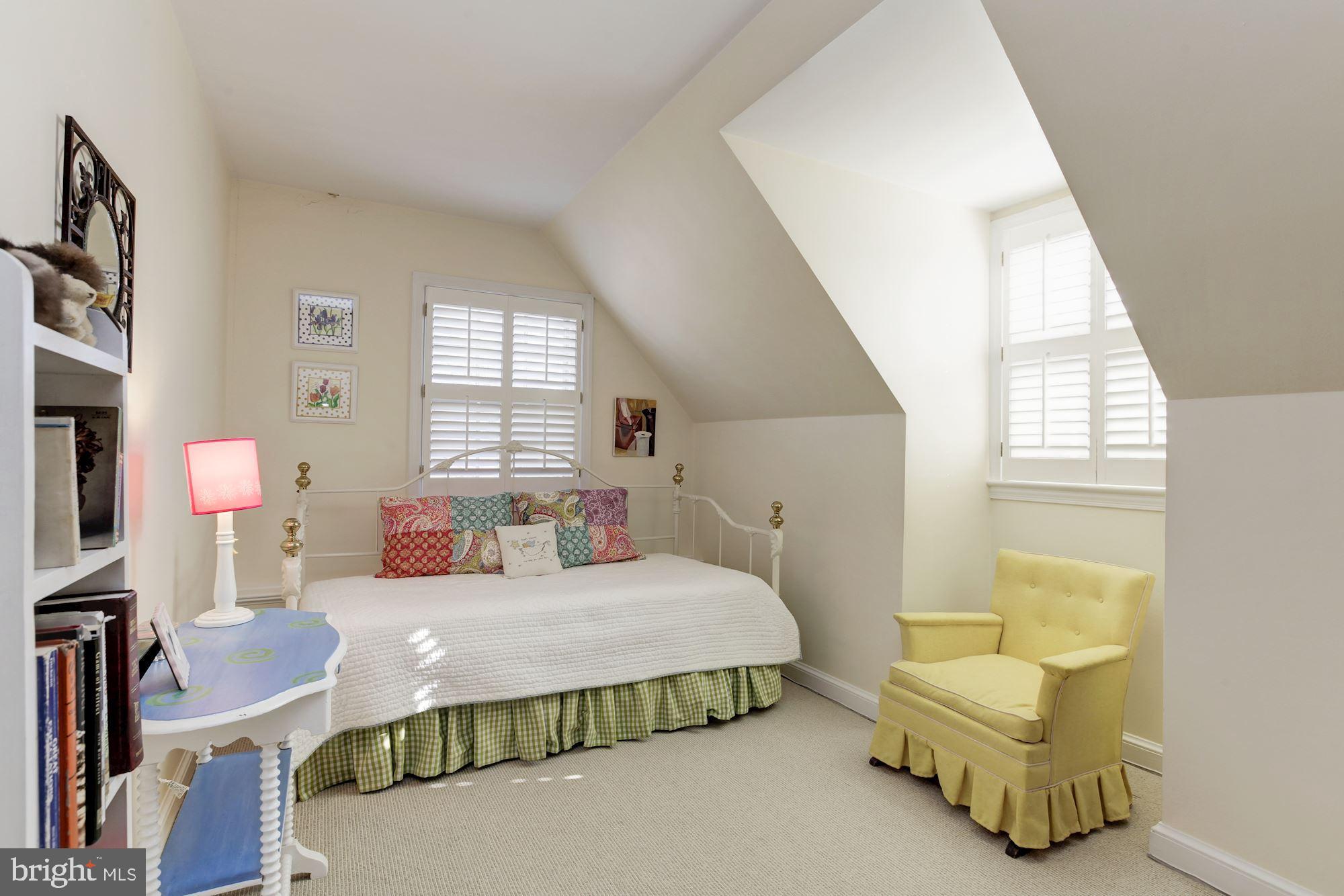 CHEVY CHASE - Residential