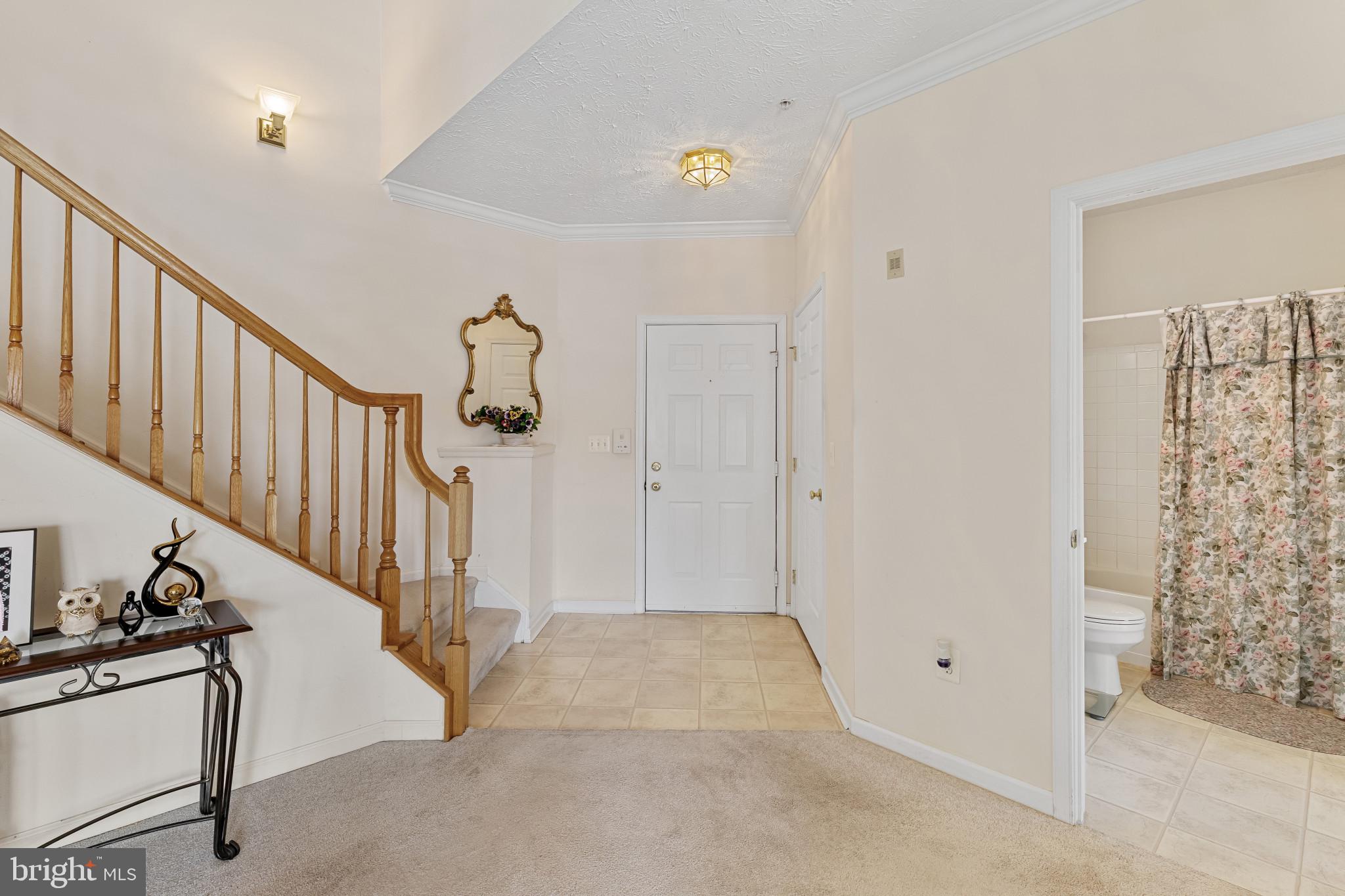 3 BROOK FARM COURT J 3J