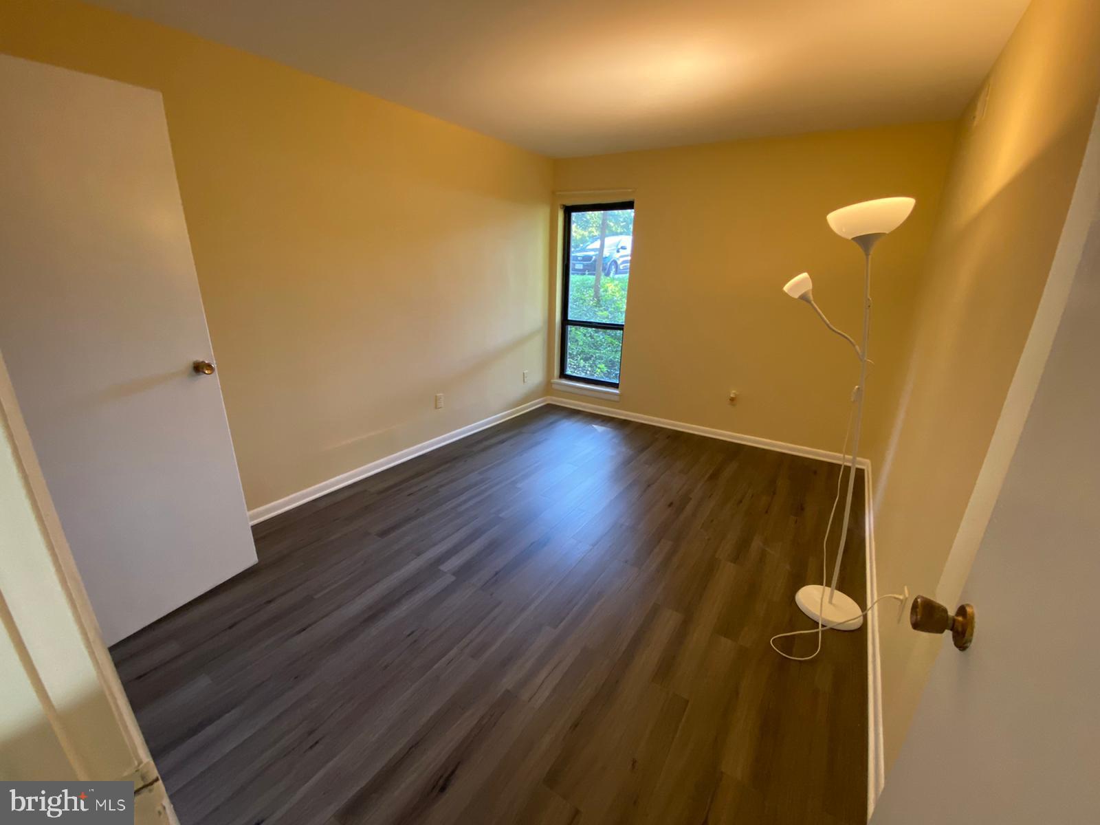 NEAR CLIFTON - Residential