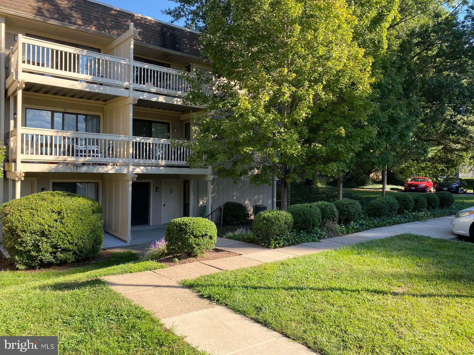 NEAR CLIFTON - Residential