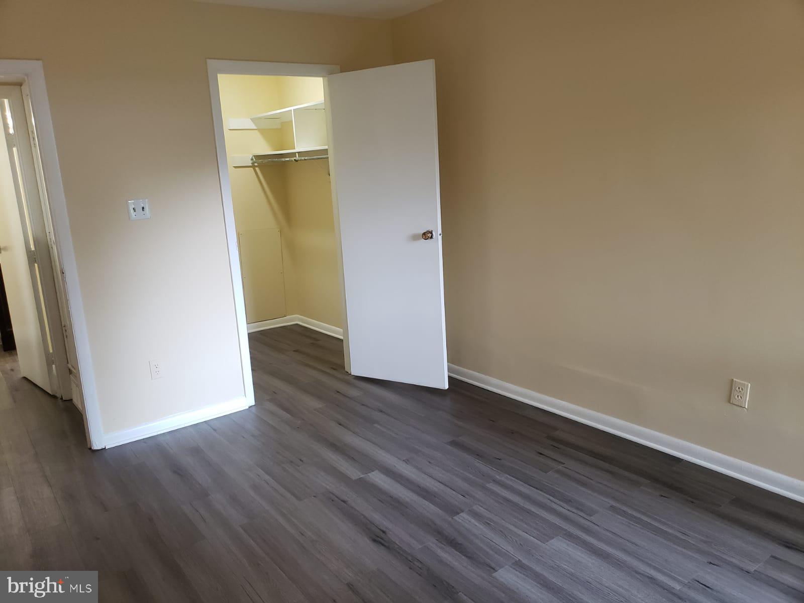 NEAR CLIFTON - Residential