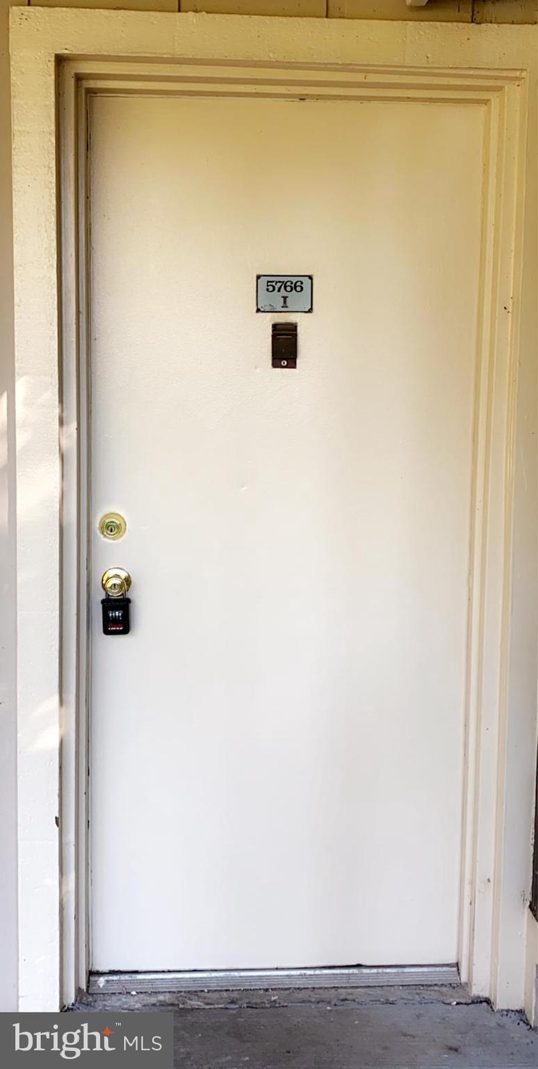 NEAR CLIFTON - Residential