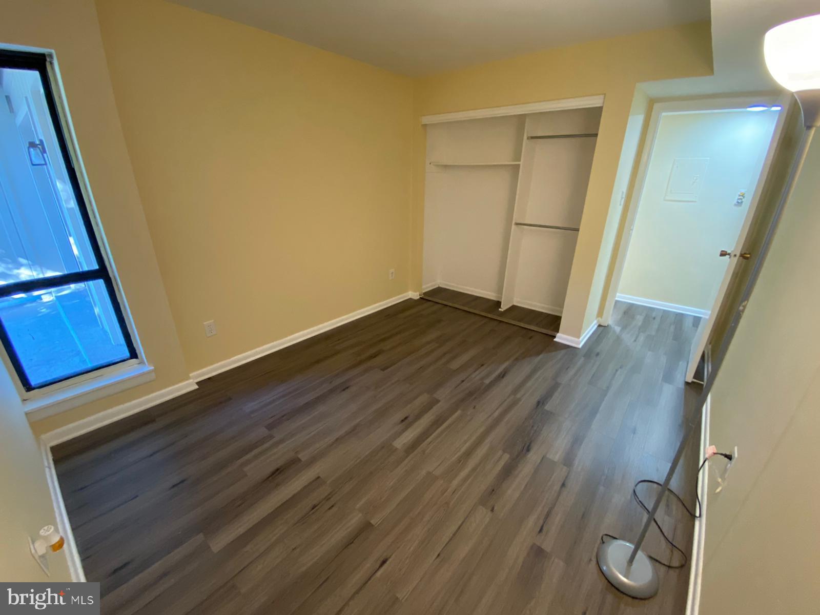 NEAR CLIFTON - Residential