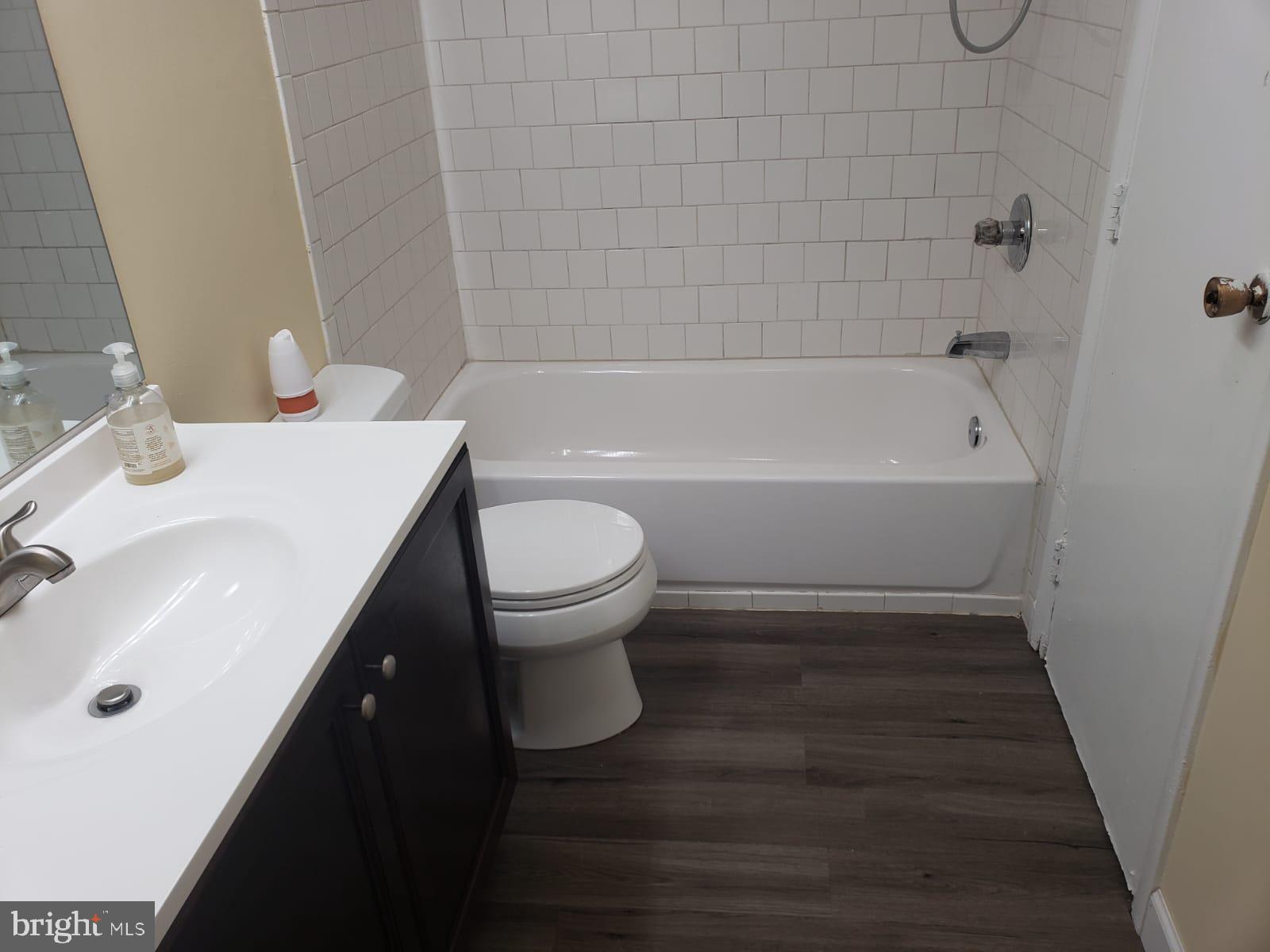 NEAR CLIFTON - Residential