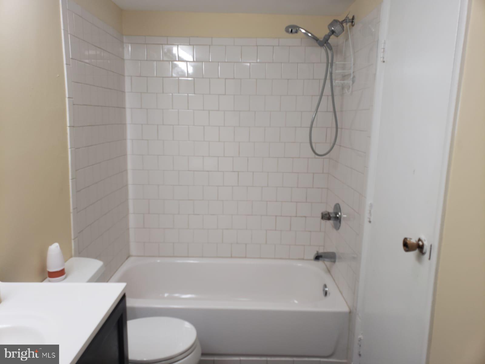 NEAR CLIFTON - Residential