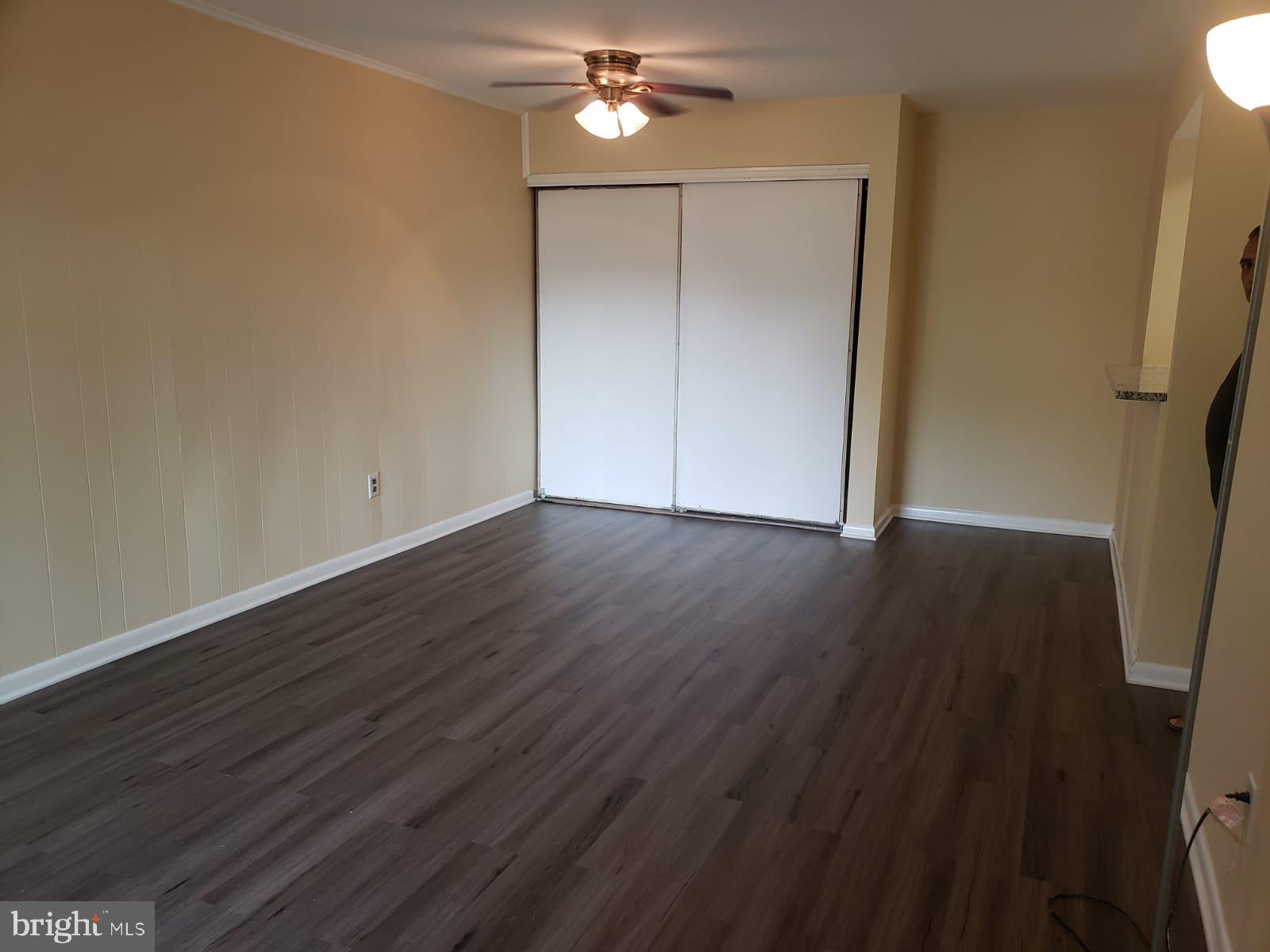 NEAR CLIFTON - Residential