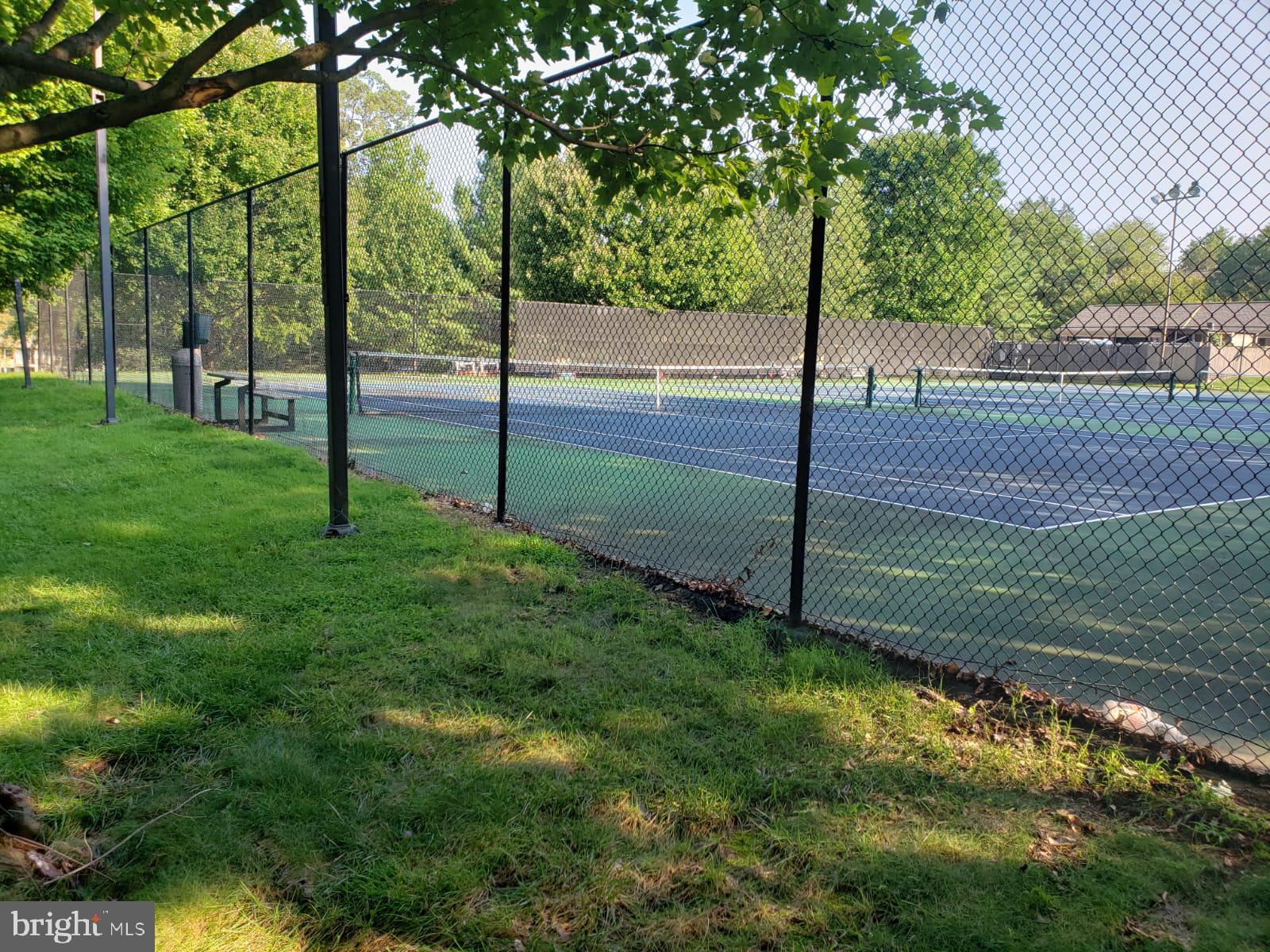 NEAR CLIFTON - Residential