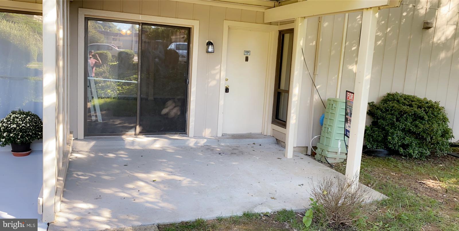 NEAR CLIFTON - Residential