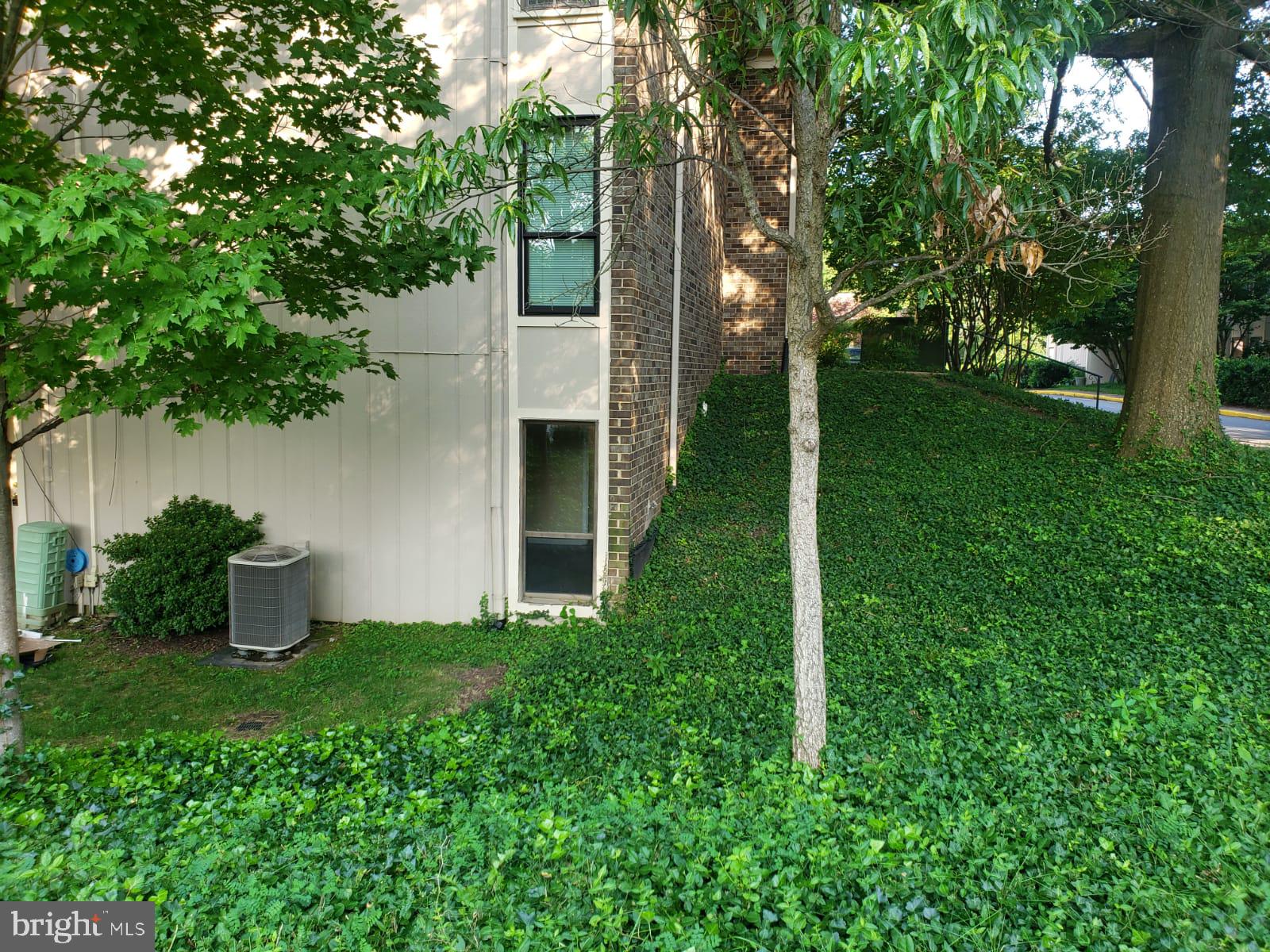 NEAR CLIFTON - Residential