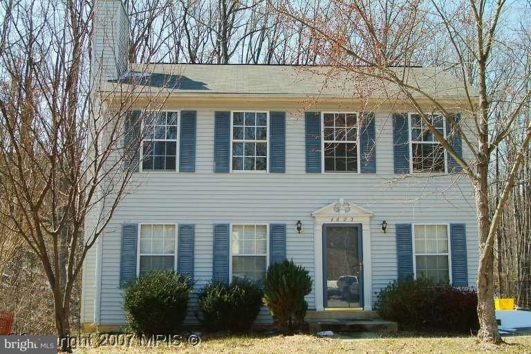 Lovely 3Bedroom 2.5 Bath Colonial in the established Hidden Pines community. Featuring 3 finished levels, eat-in Kitchen, Large owner suite, security system, hardwood floors, washer & dryer and much more...