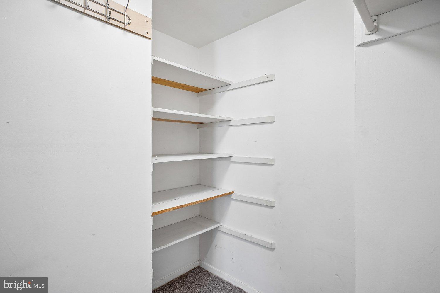 BETHESDA PARK - Residential