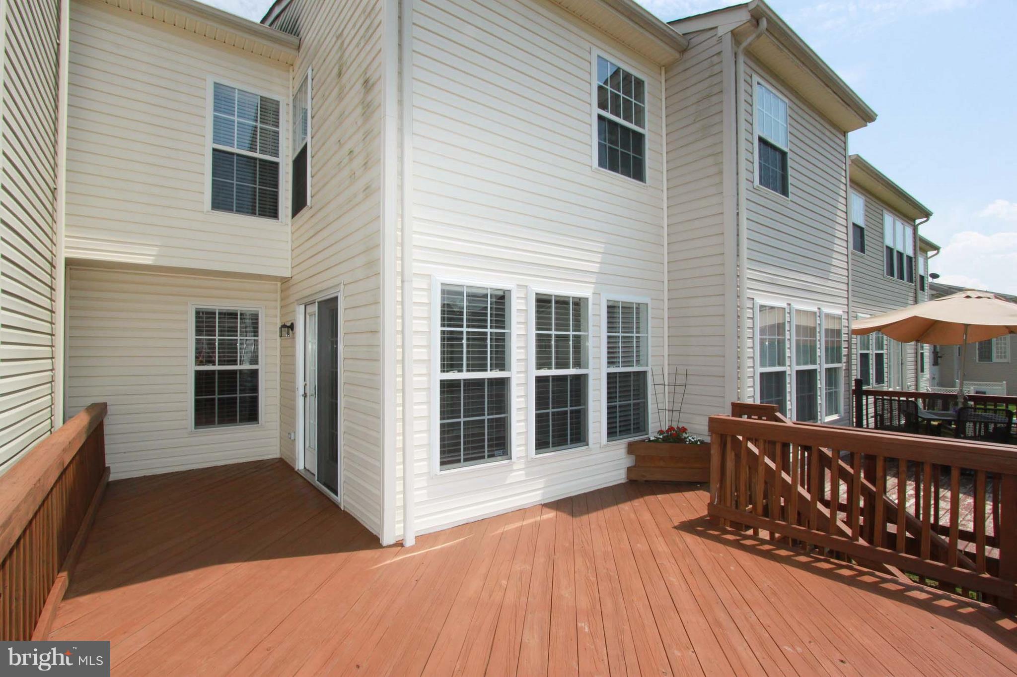 LAKELAND PLACE - Residential Lease