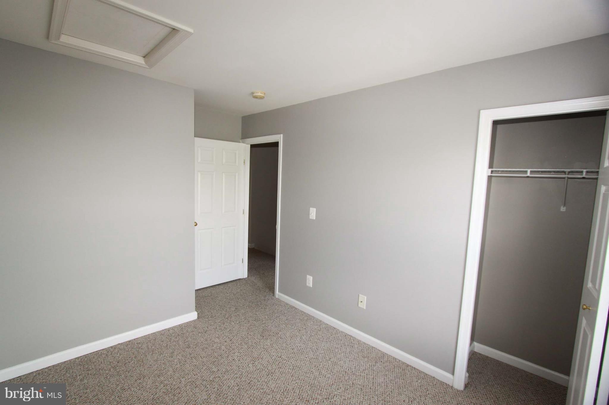 LAKELAND PLACE - Residential Lease