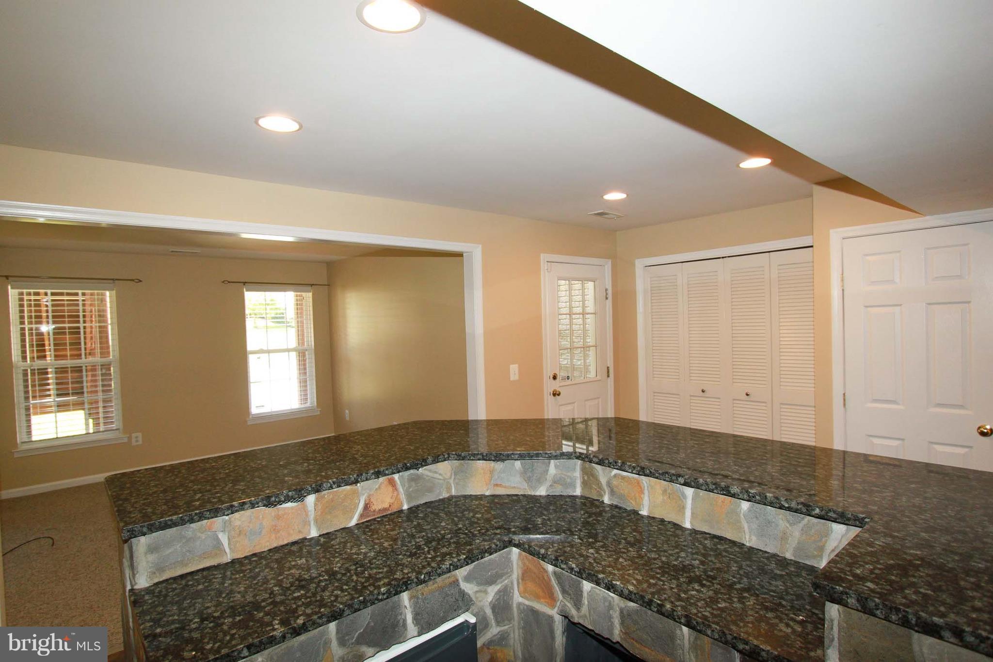 LAKELAND PLACE - Residential Lease