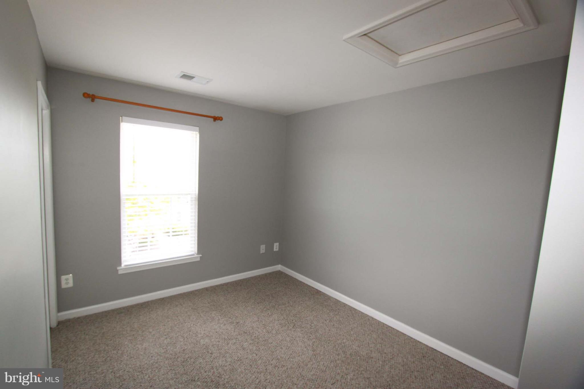 LAKELAND PLACE - Residential Lease