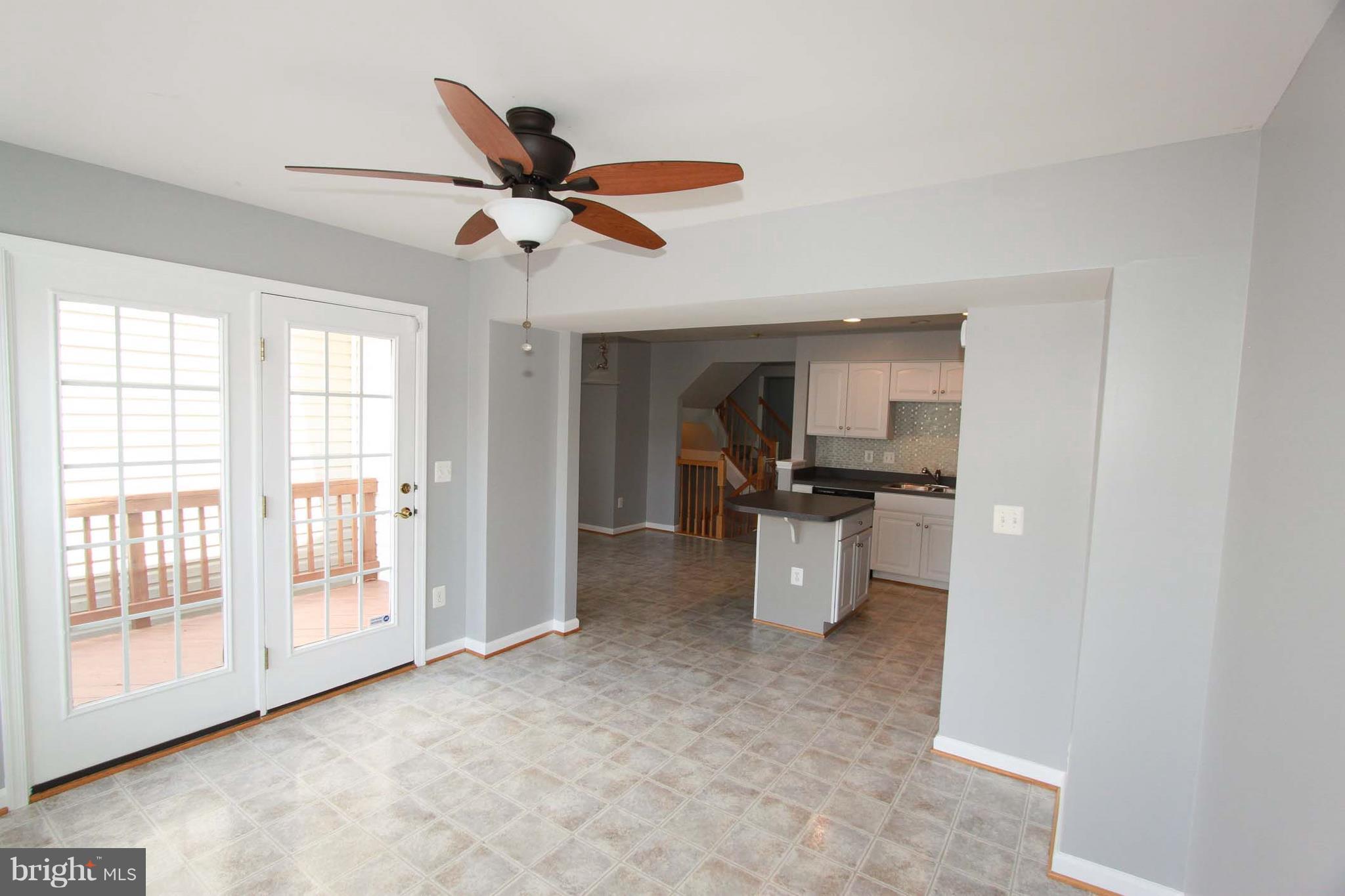 LAKELAND PLACE - Residential Lease