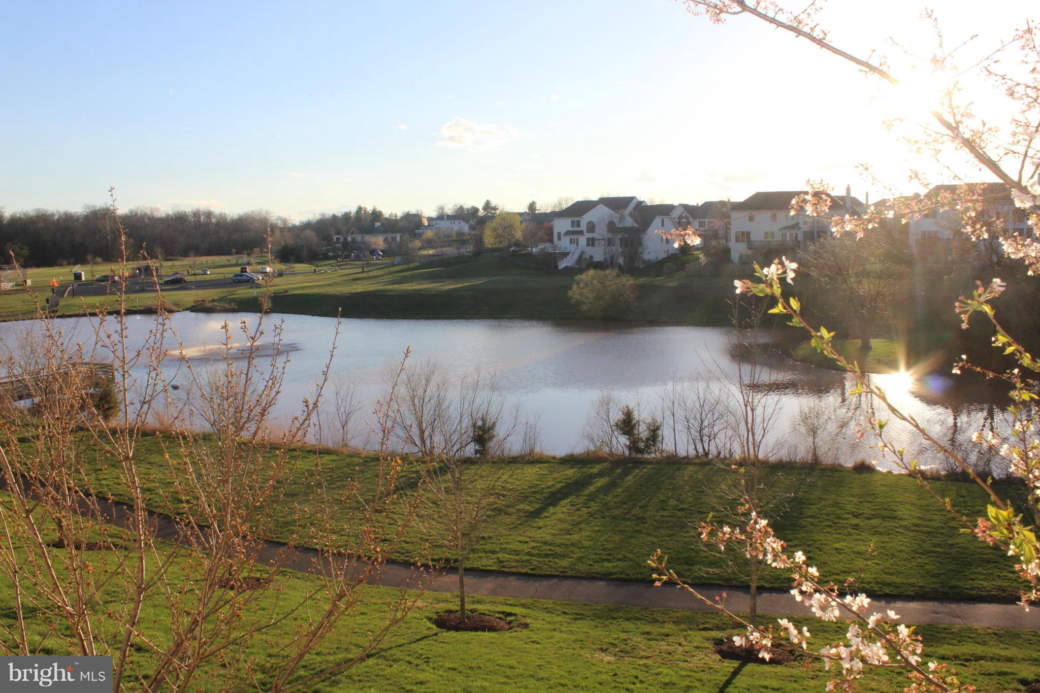 LOUDOUN VALLEY ESTATES - Residential Lease