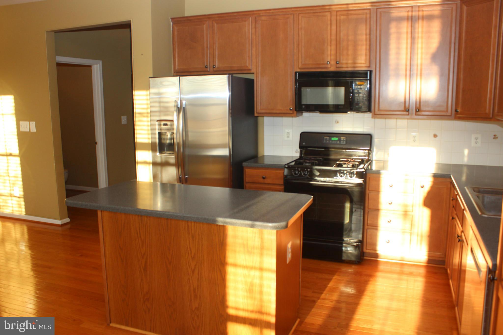 LOUDOUN VALLEY ESTATES - Residential Lease