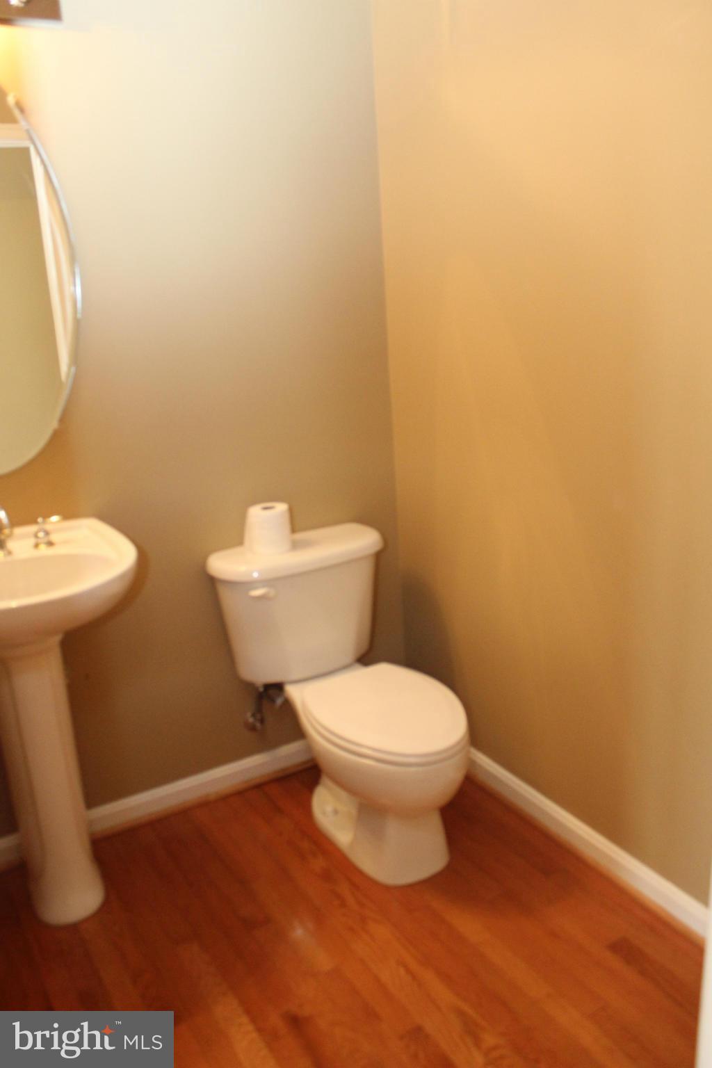 LOUDOUN VALLEY ESTATES - Residential Lease