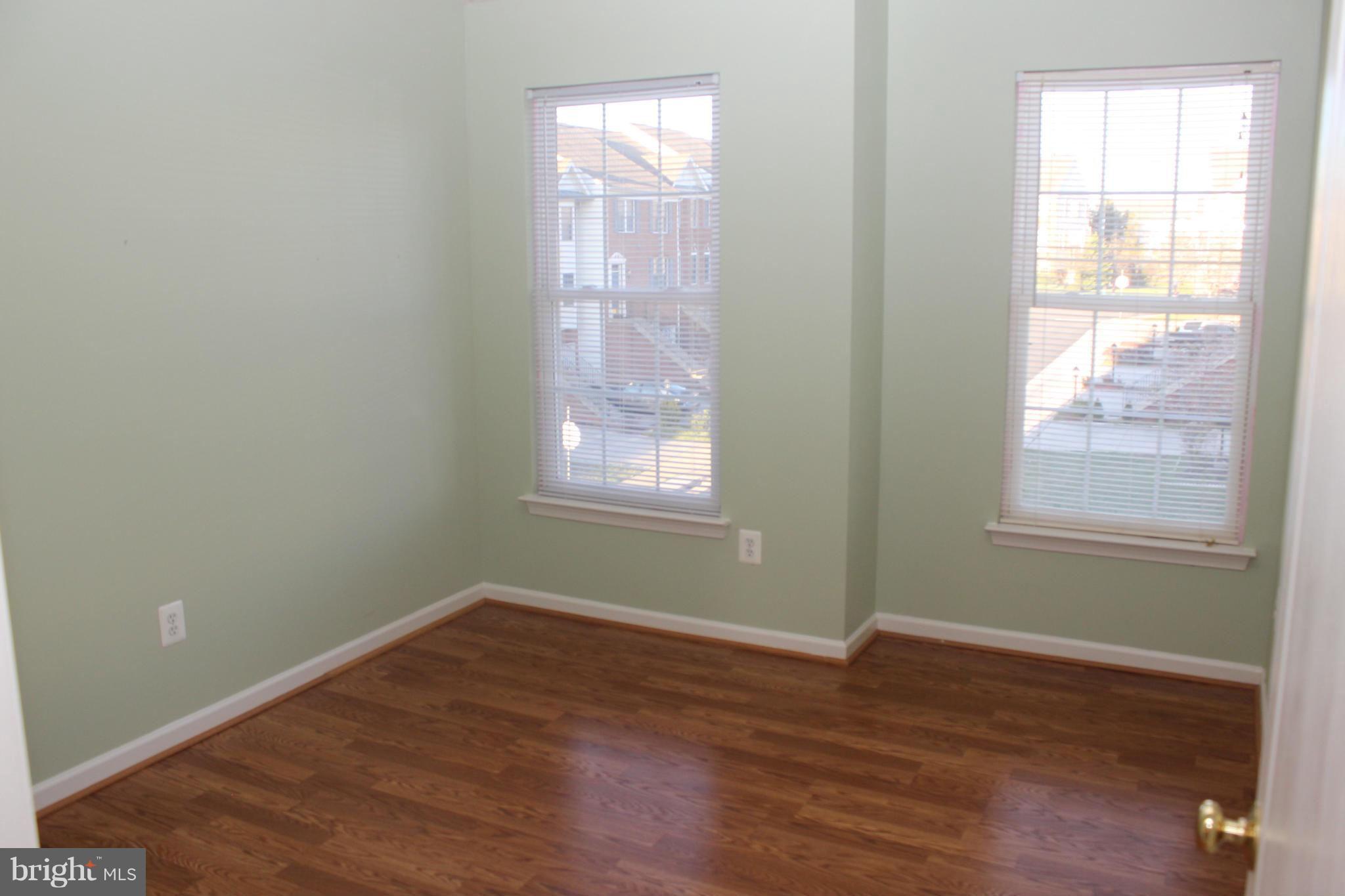 LOUDOUN VALLEY ESTATES - Residential Lease