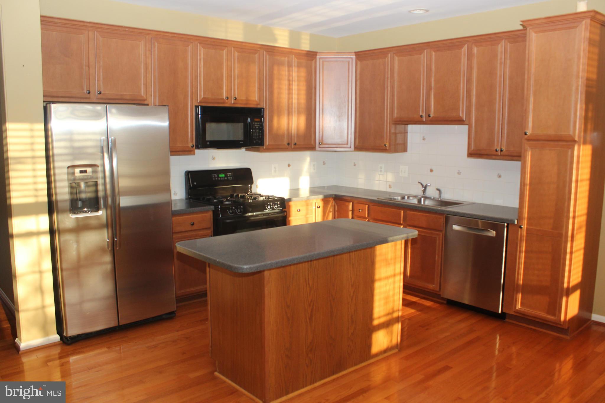 LOUDOUN VALLEY ESTATES - Residential Lease