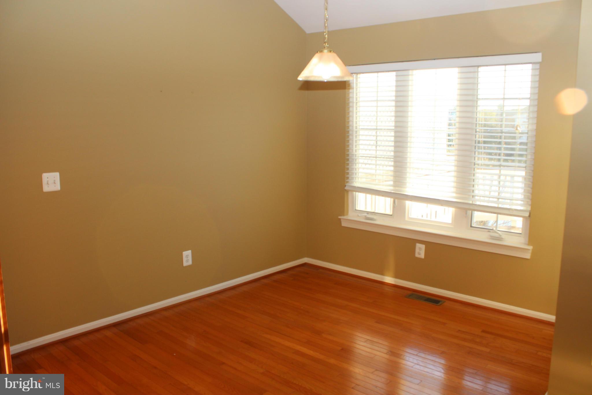 LOUDOUN VALLEY ESTATES - Residential Lease