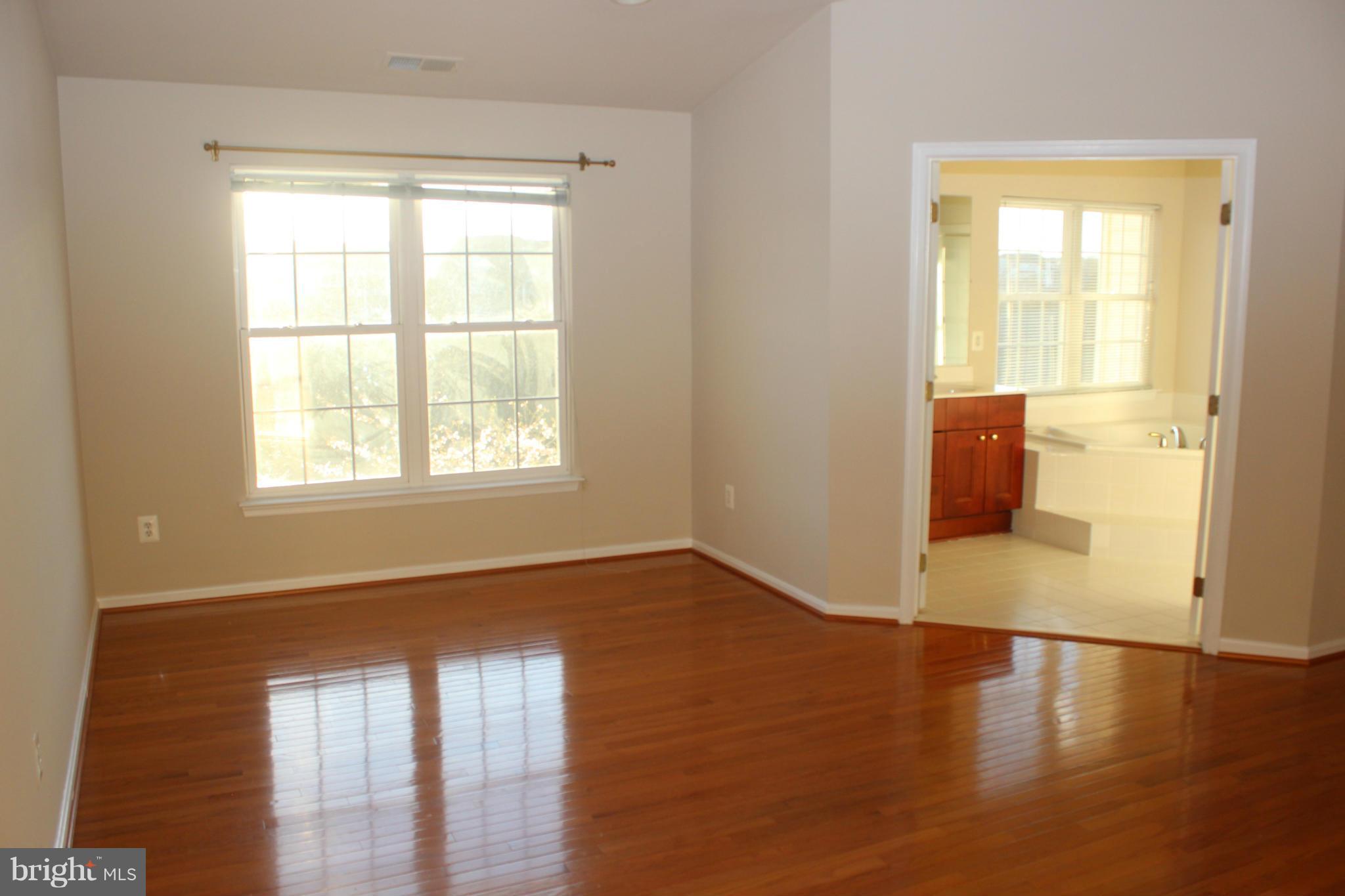 LOUDOUN VALLEY ESTATES - Residential Lease