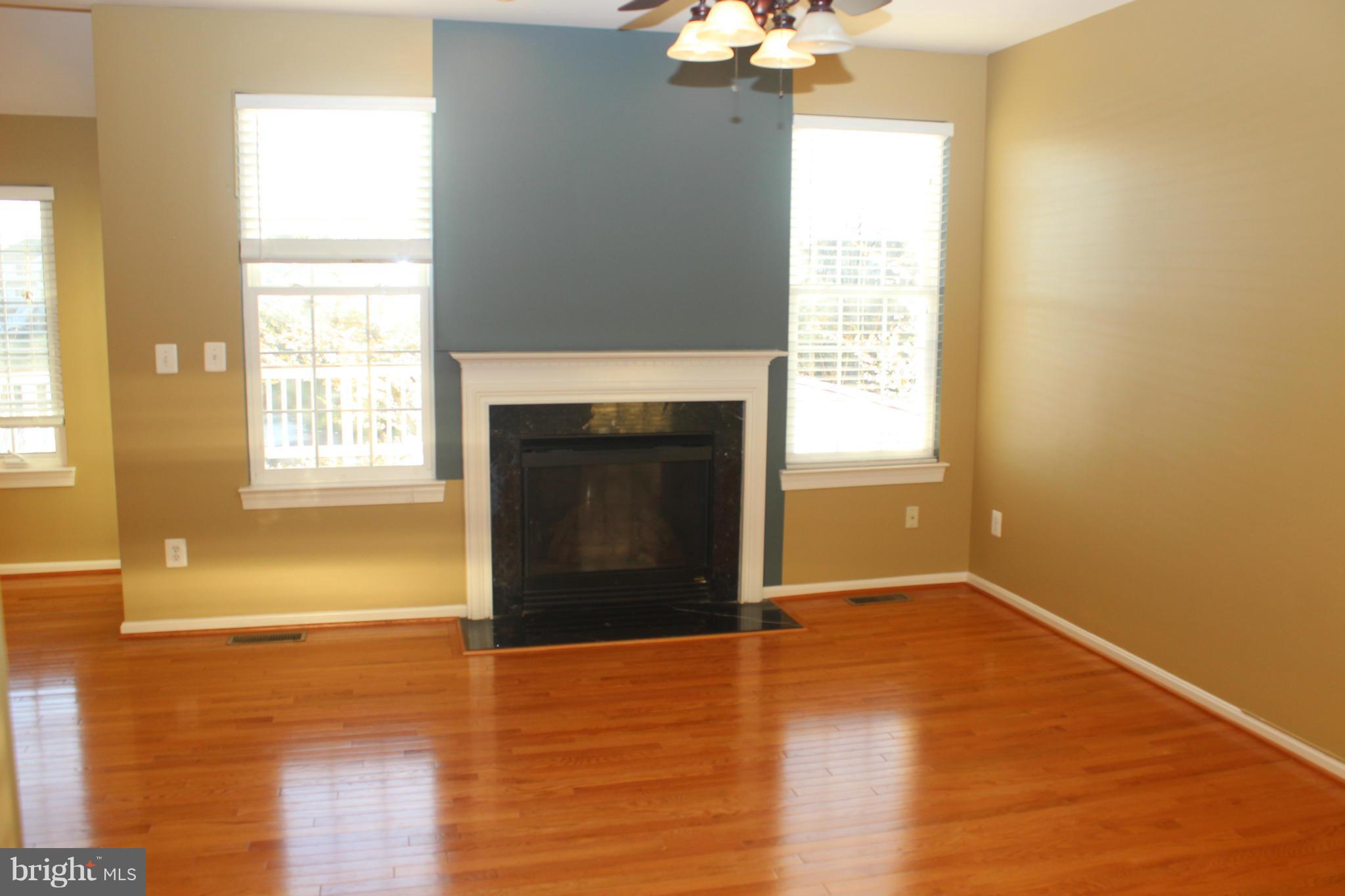 LOUDOUN VALLEY ESTATES - Residential Lease