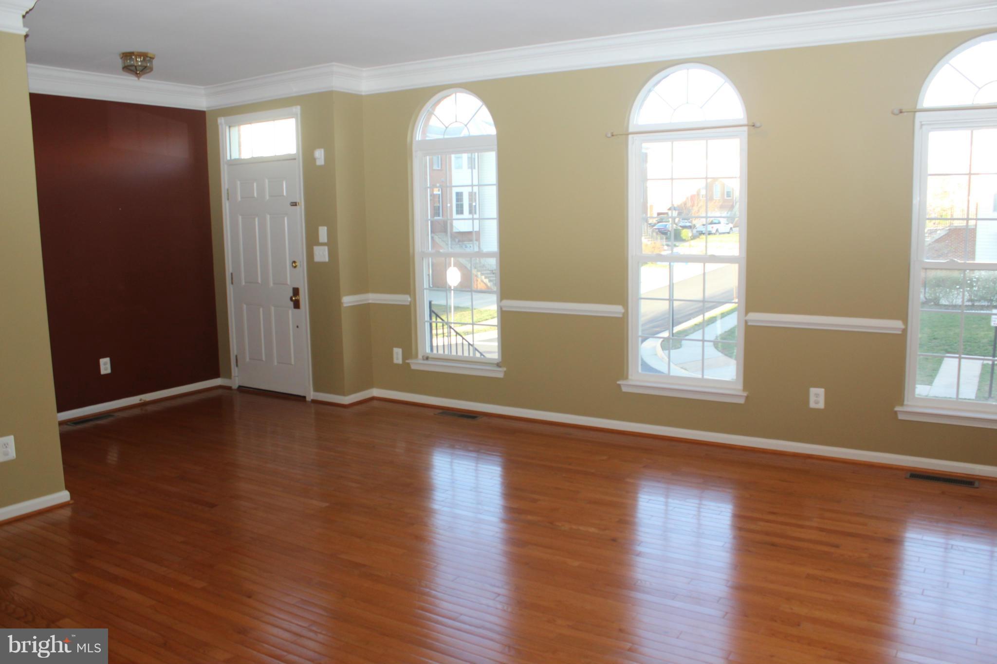 LOUDOUN VALLEY ESTATES - Residential Lease