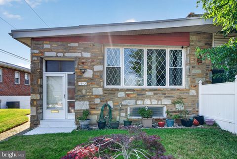 Townhouse For Sale - 1942 Nester Street<br/> PHILADELPHIA, PA 19115