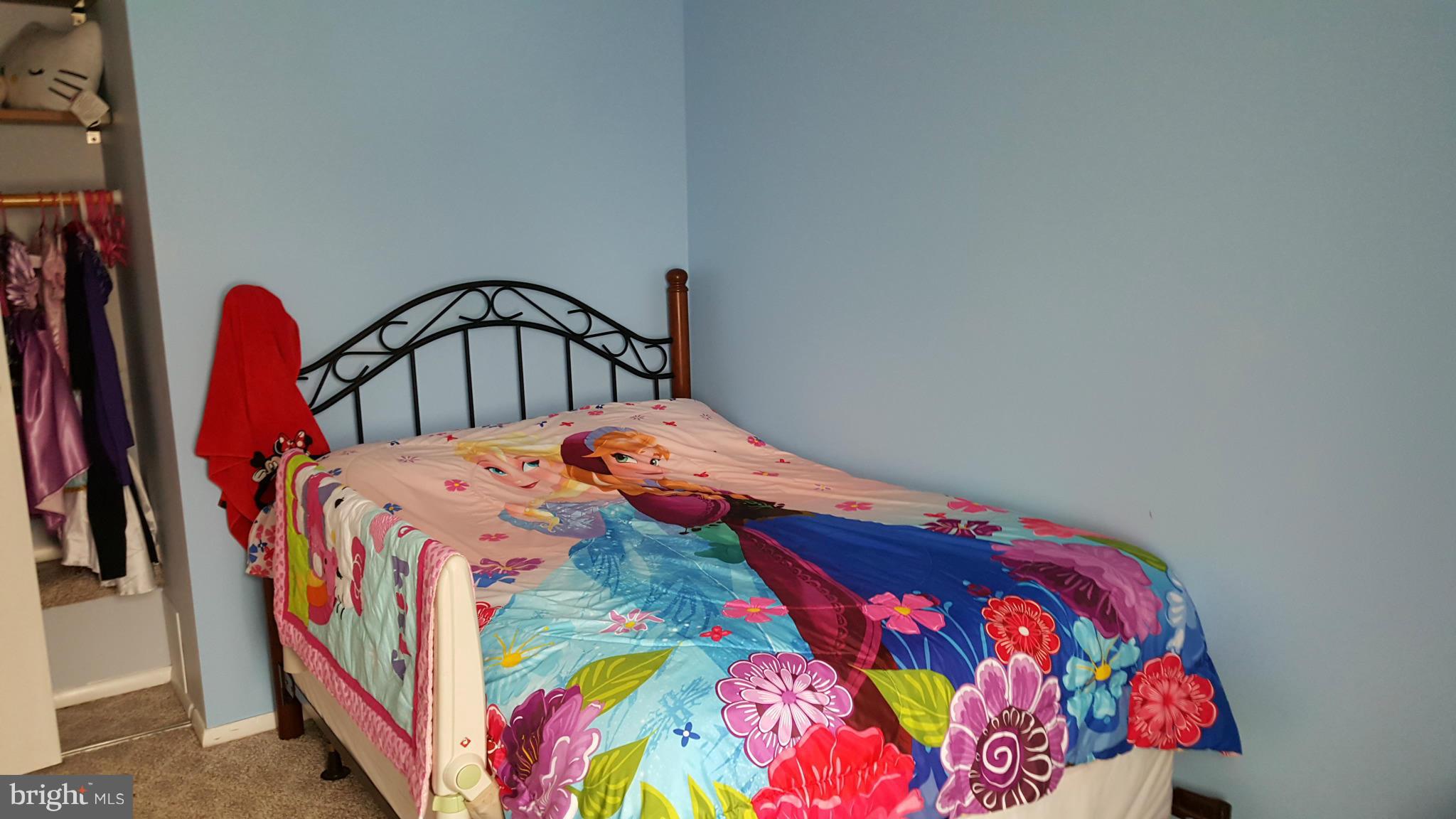 WHITFIELD GREEN - Residential