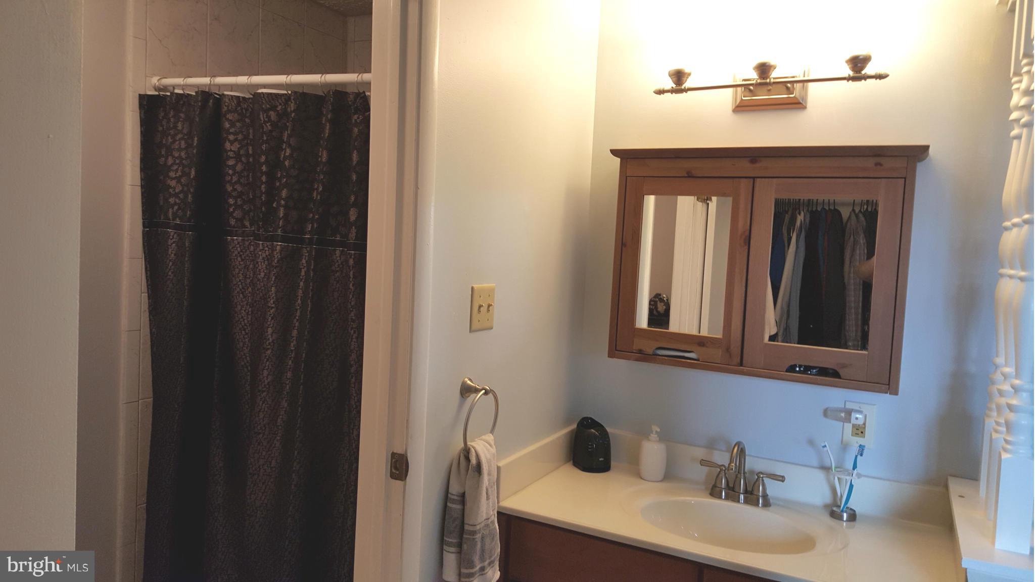 WHITFIELD GREEN - Residential