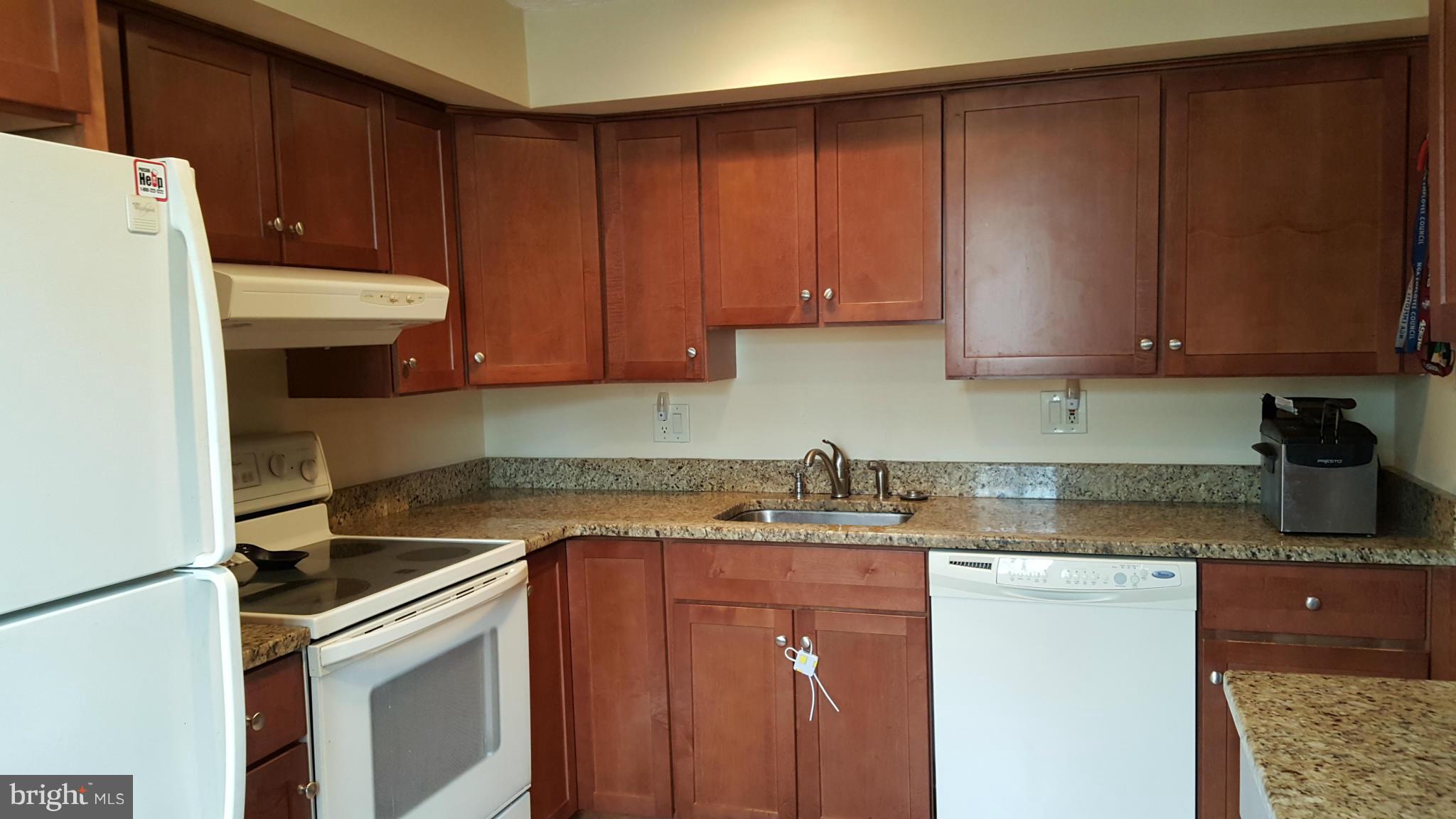 WHITFIELD GREEN - Residential