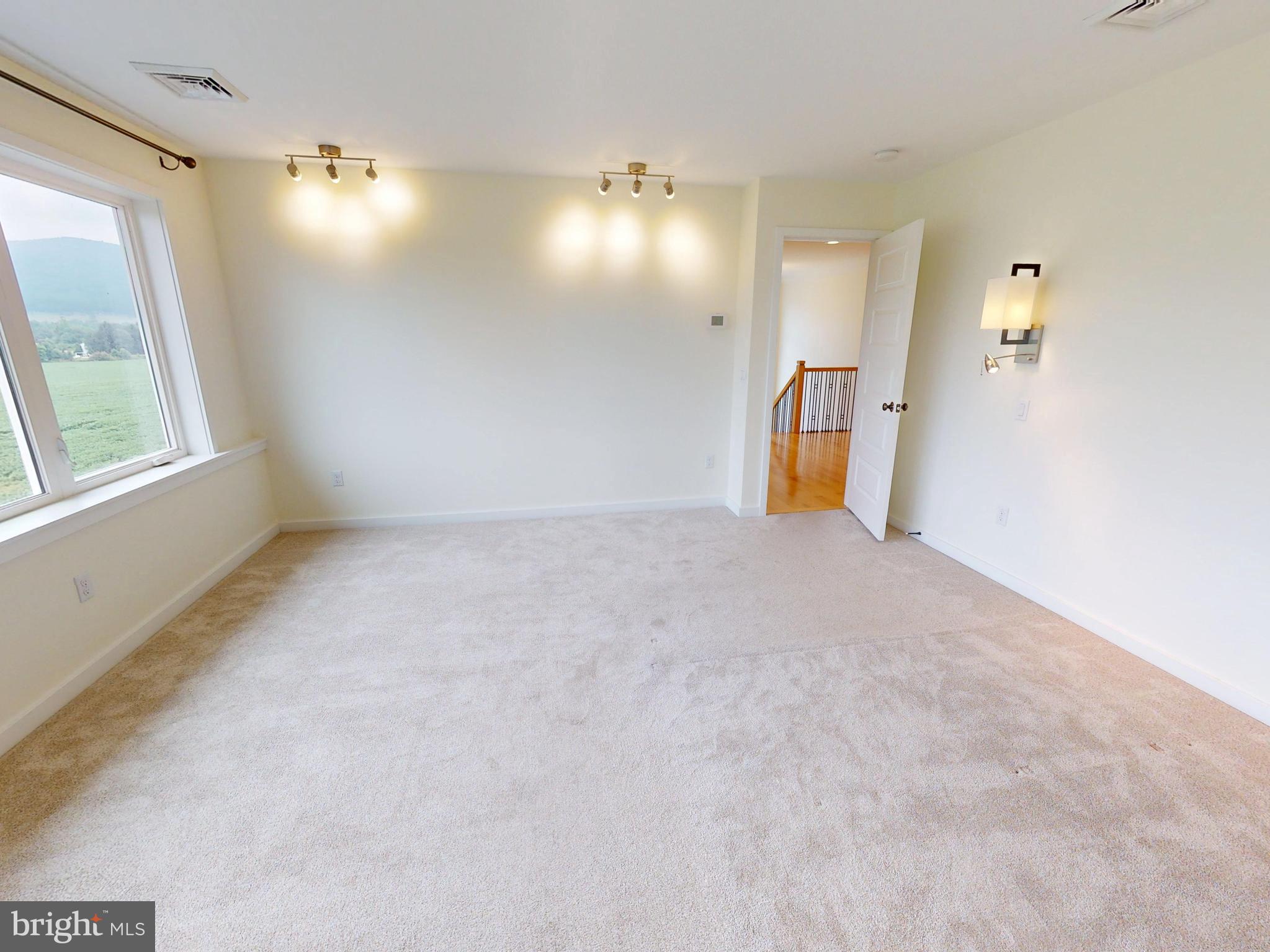 ROCKEY RIDGE - Residential