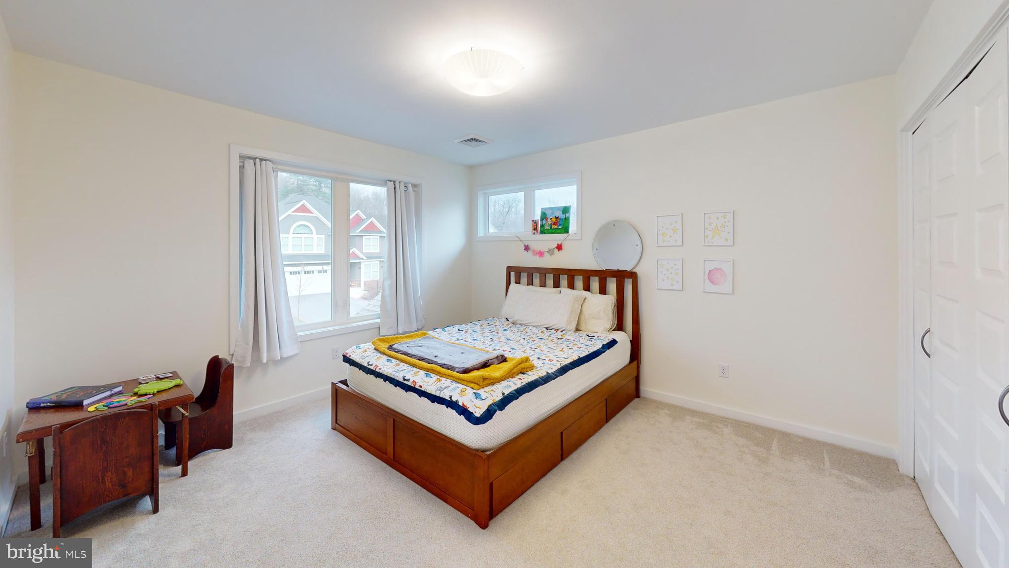 ROCKEY RIDGE - Residential