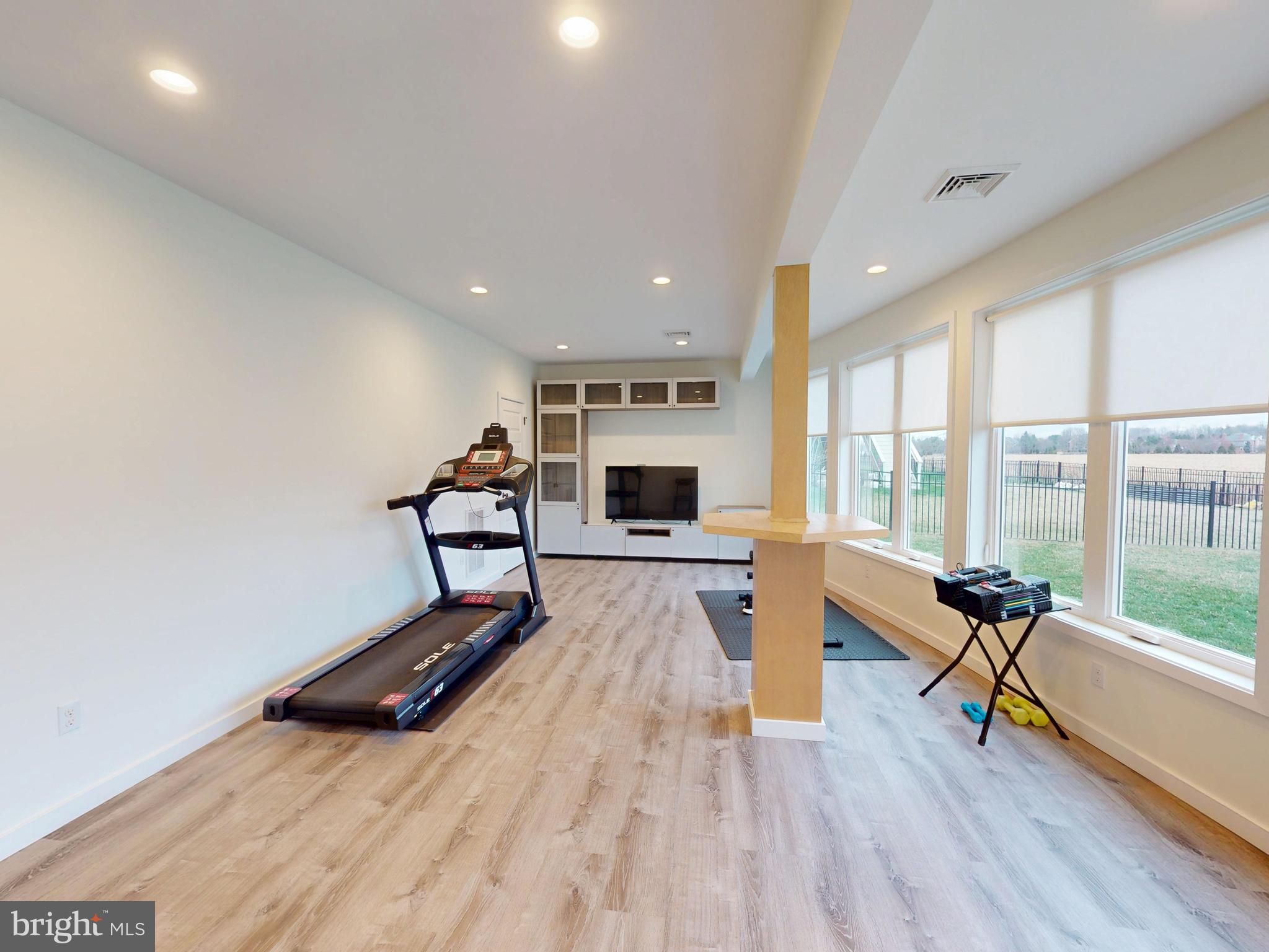 ROCKEY RIDGE - Residential