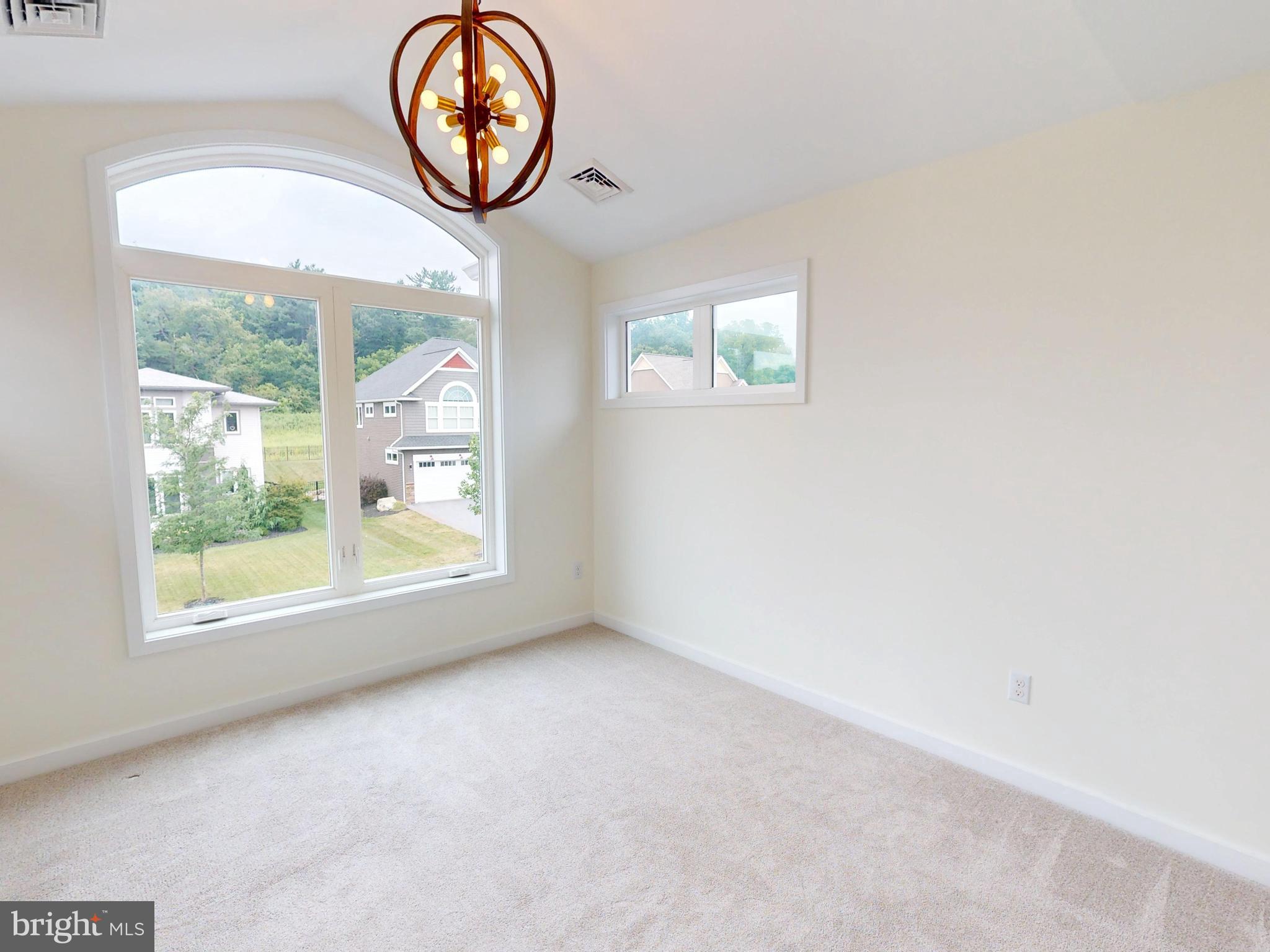 ROCKEY RIDGE - Residential